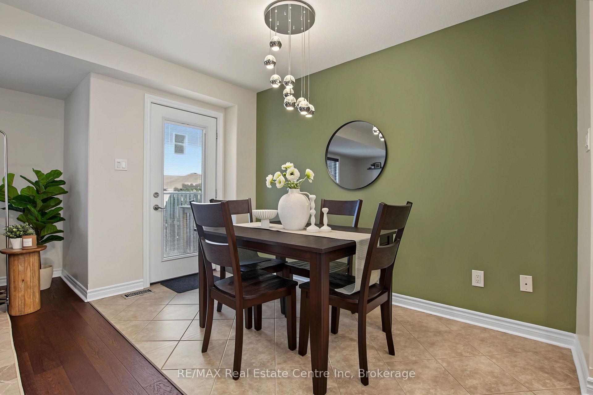 Photo 8 of 54 Wilkie Crescent, Guelph, Pineridge/Westminster Woods — HOMEH