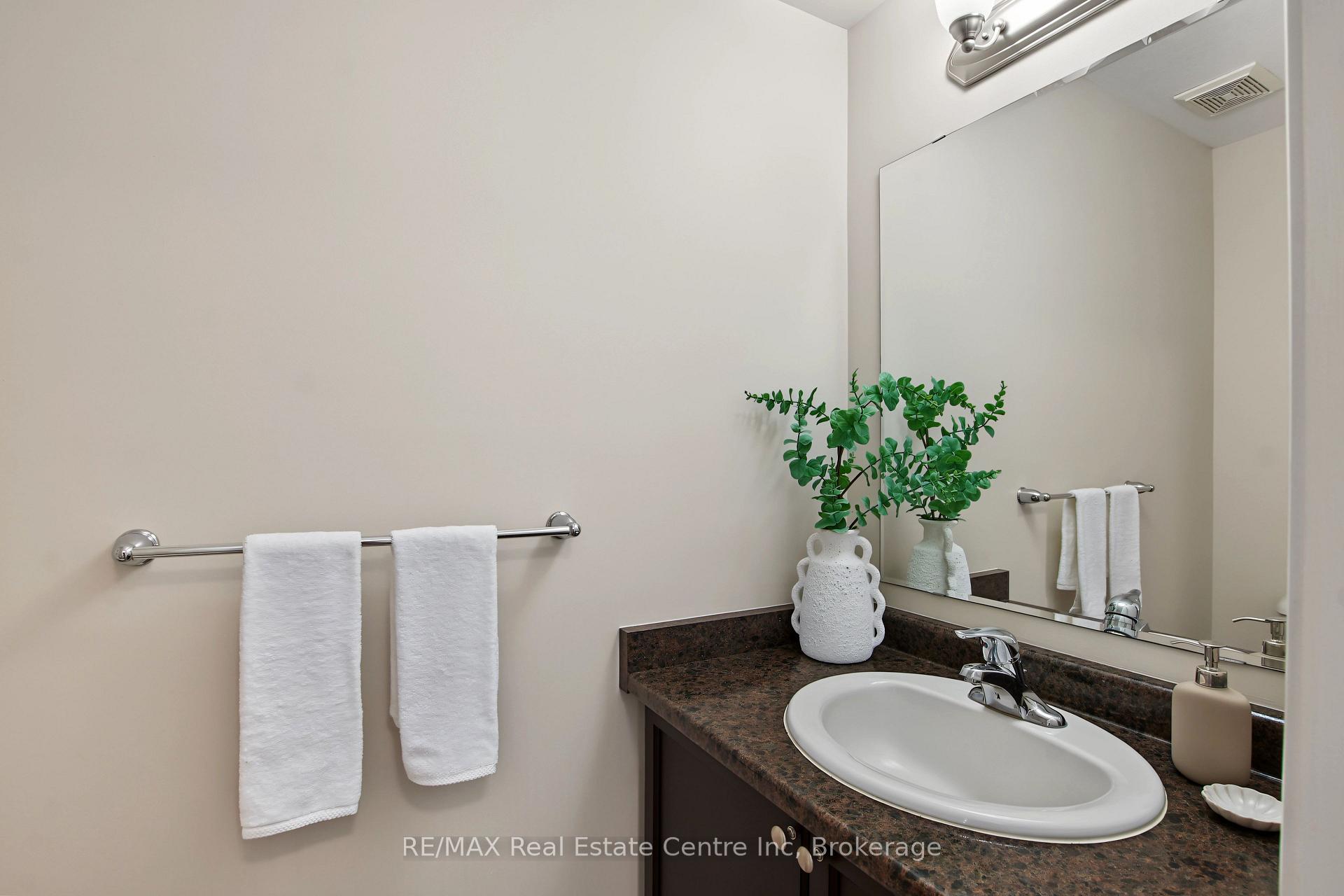 Photo 11 of 54 Wilkie Crescent, Guelph, Pineridge/Westminster Woods — HOMEH