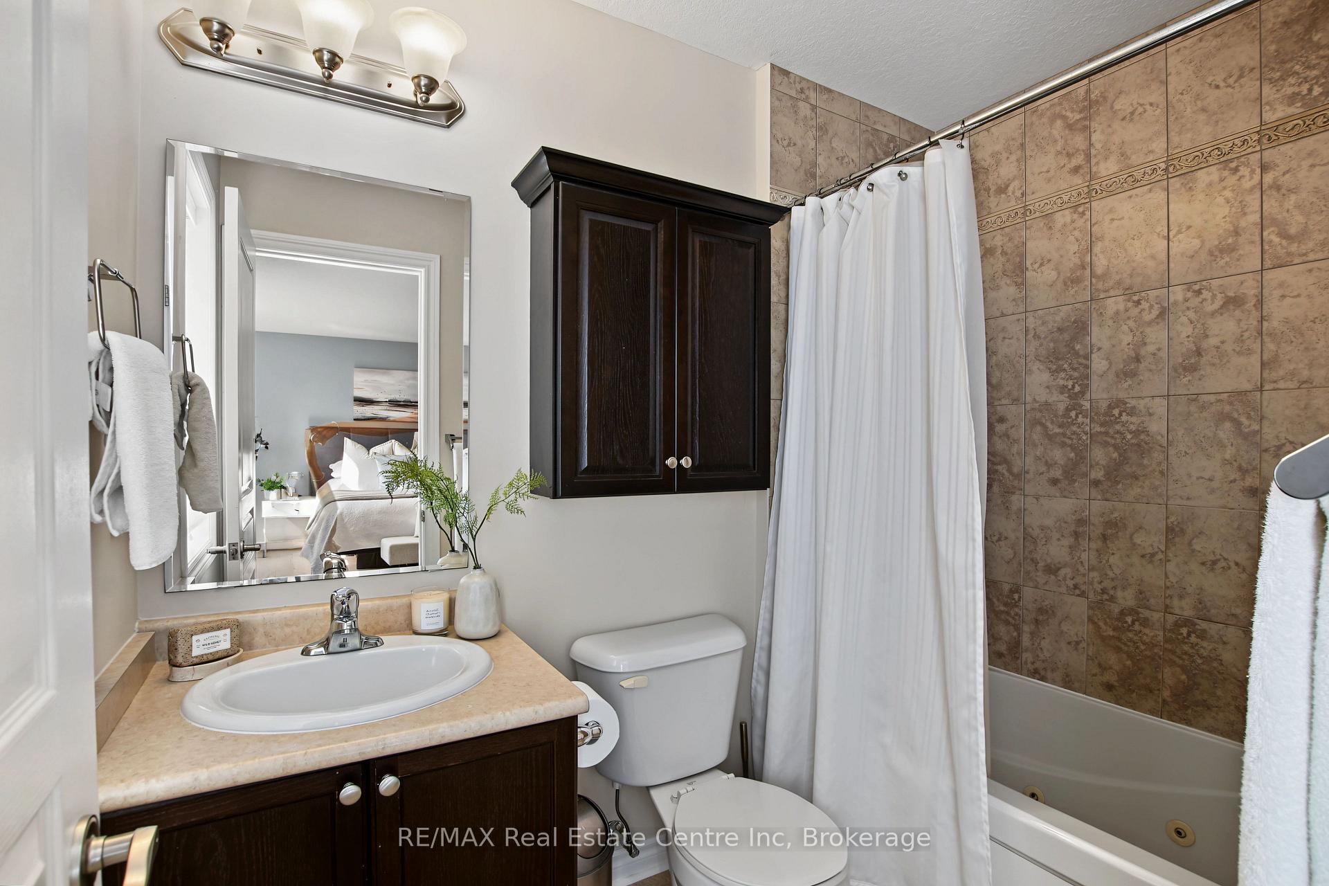 Photo 14 of 54 Wilkie Crescent, Guelph, Pineridge/Westminster Woods — HOMEH