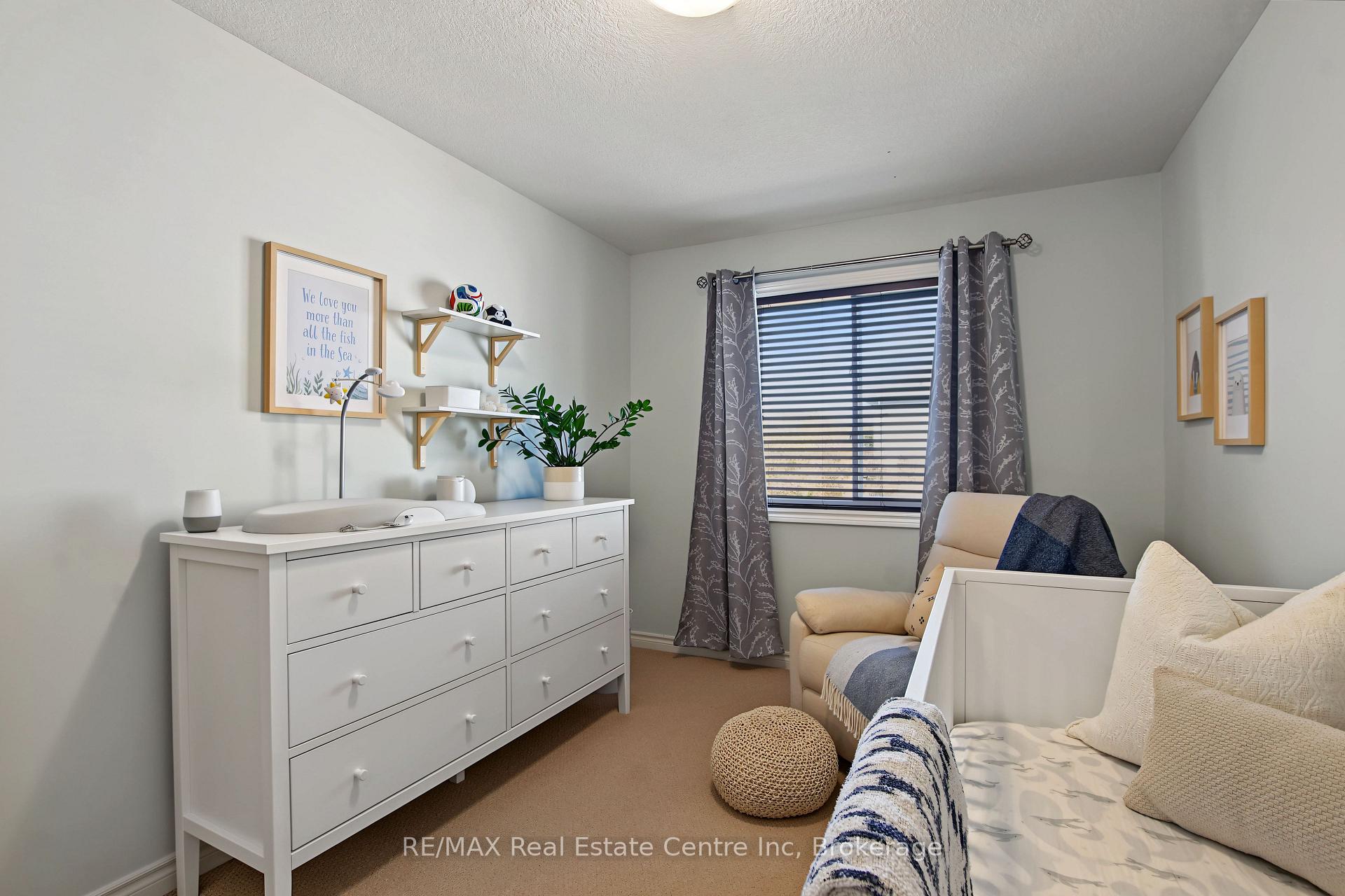 Photo 15 of 54 Wilkie Crescent, Guelph, Pineridge/Westminster Woods — HOMEH