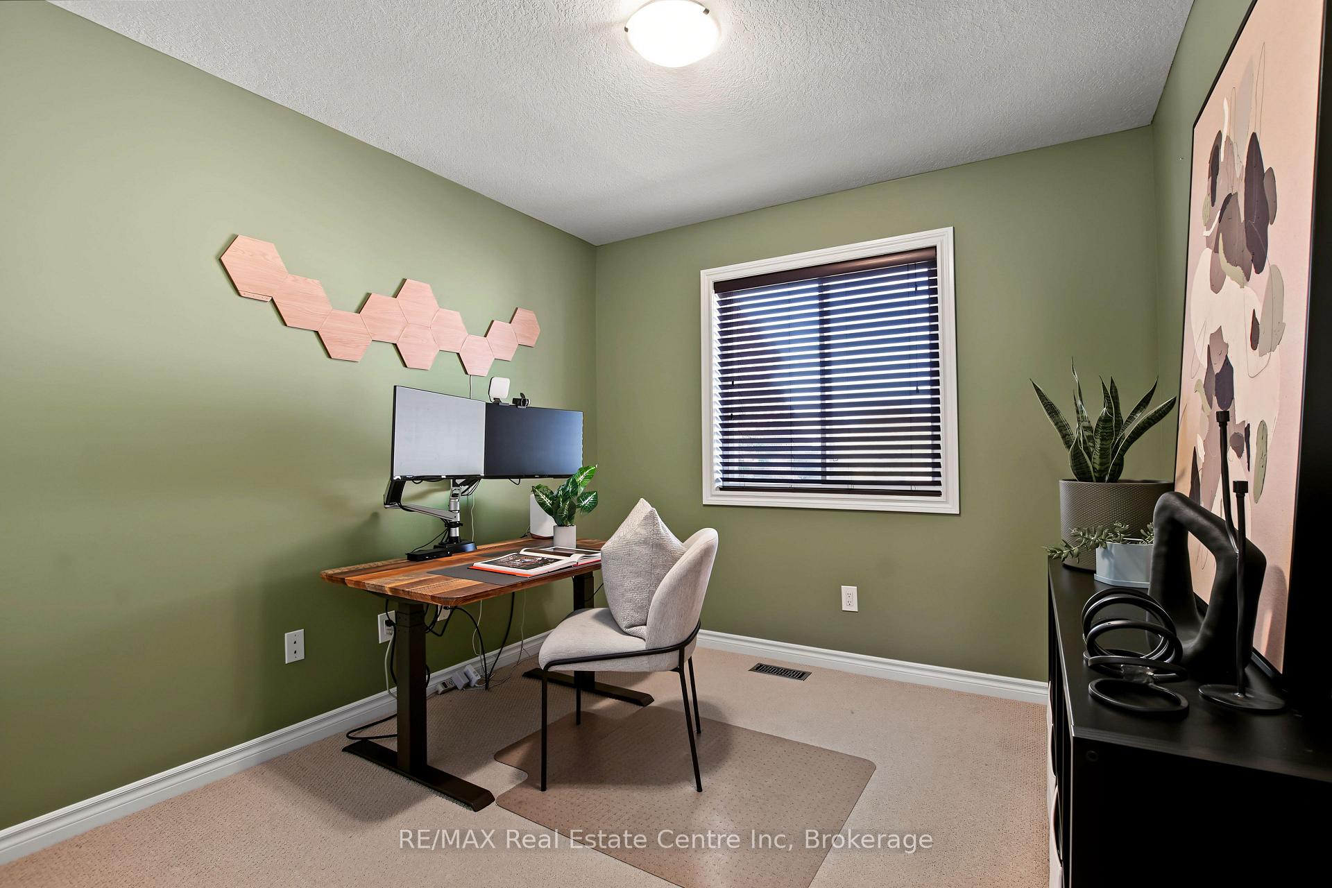 Photo 16 of 54 Wilkie Crescent, Guelph, Pineridge/Westminster Woods — HOMEH
