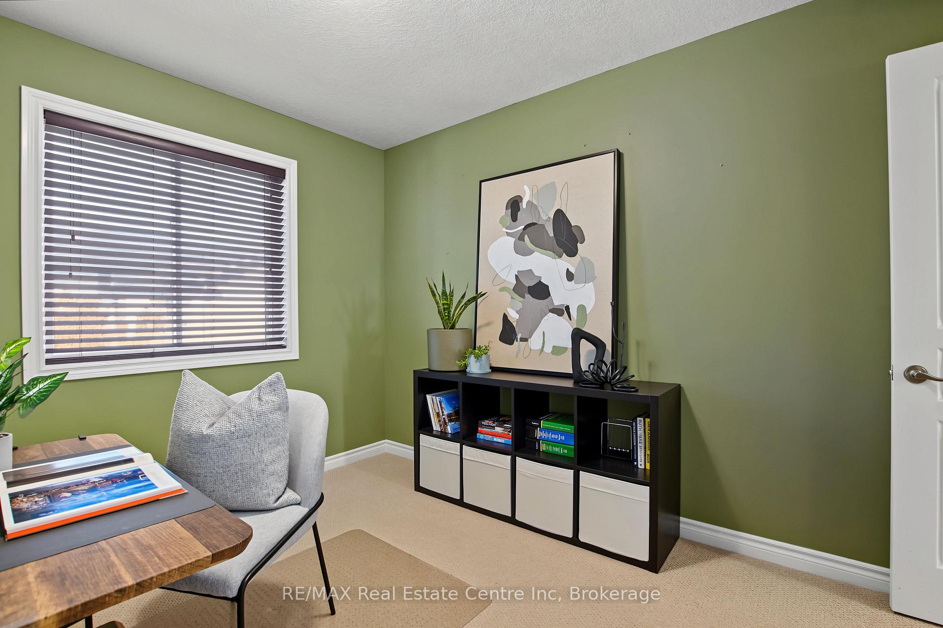 Photo 17 of 54 Wilkie Crescent, Guelph, Pineridge/Westminster Woods — HOMEH