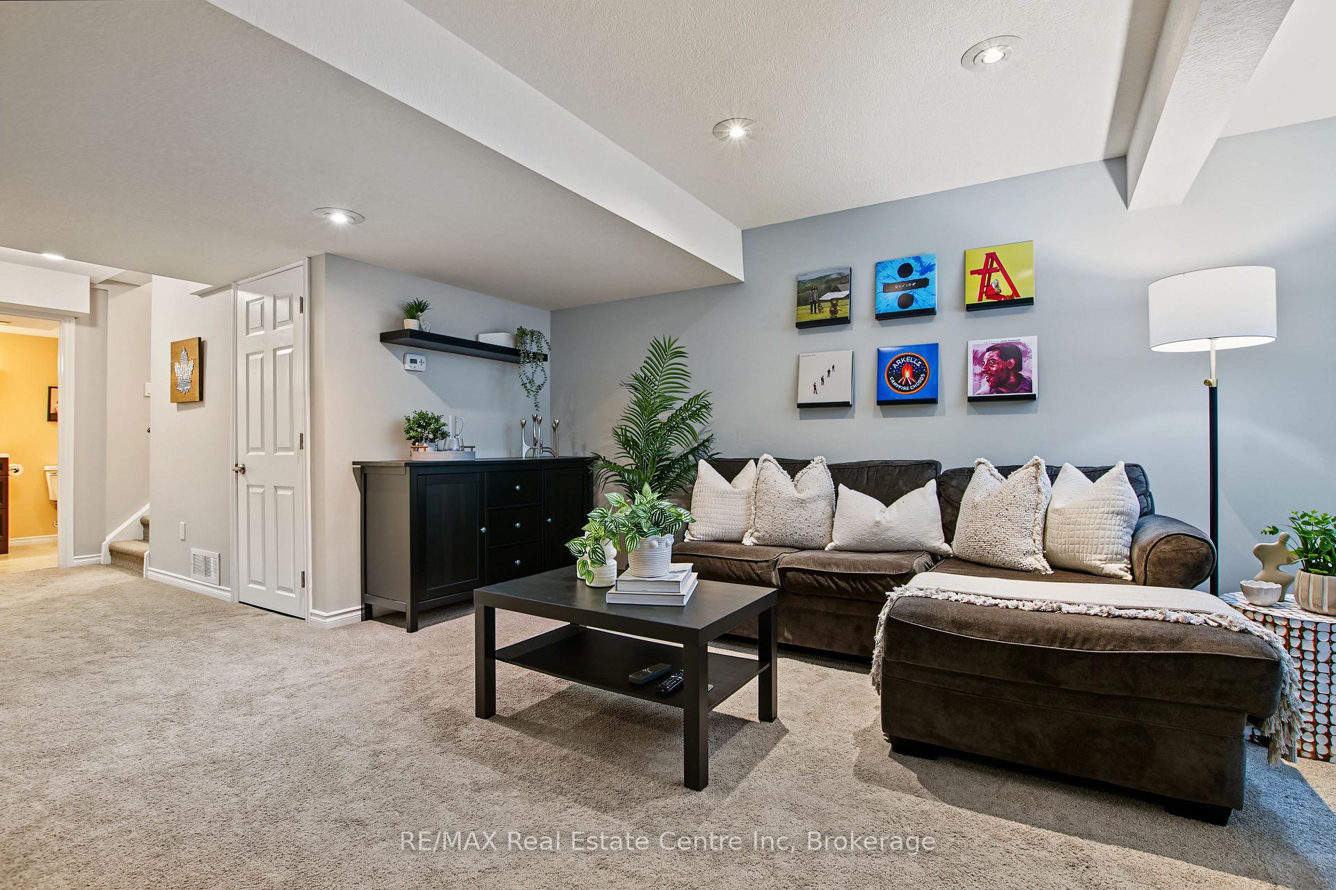 Photo 20 of 54 Wilkie Crescent, Guelph, Pineridge/Westminster Woods — HOMEH
