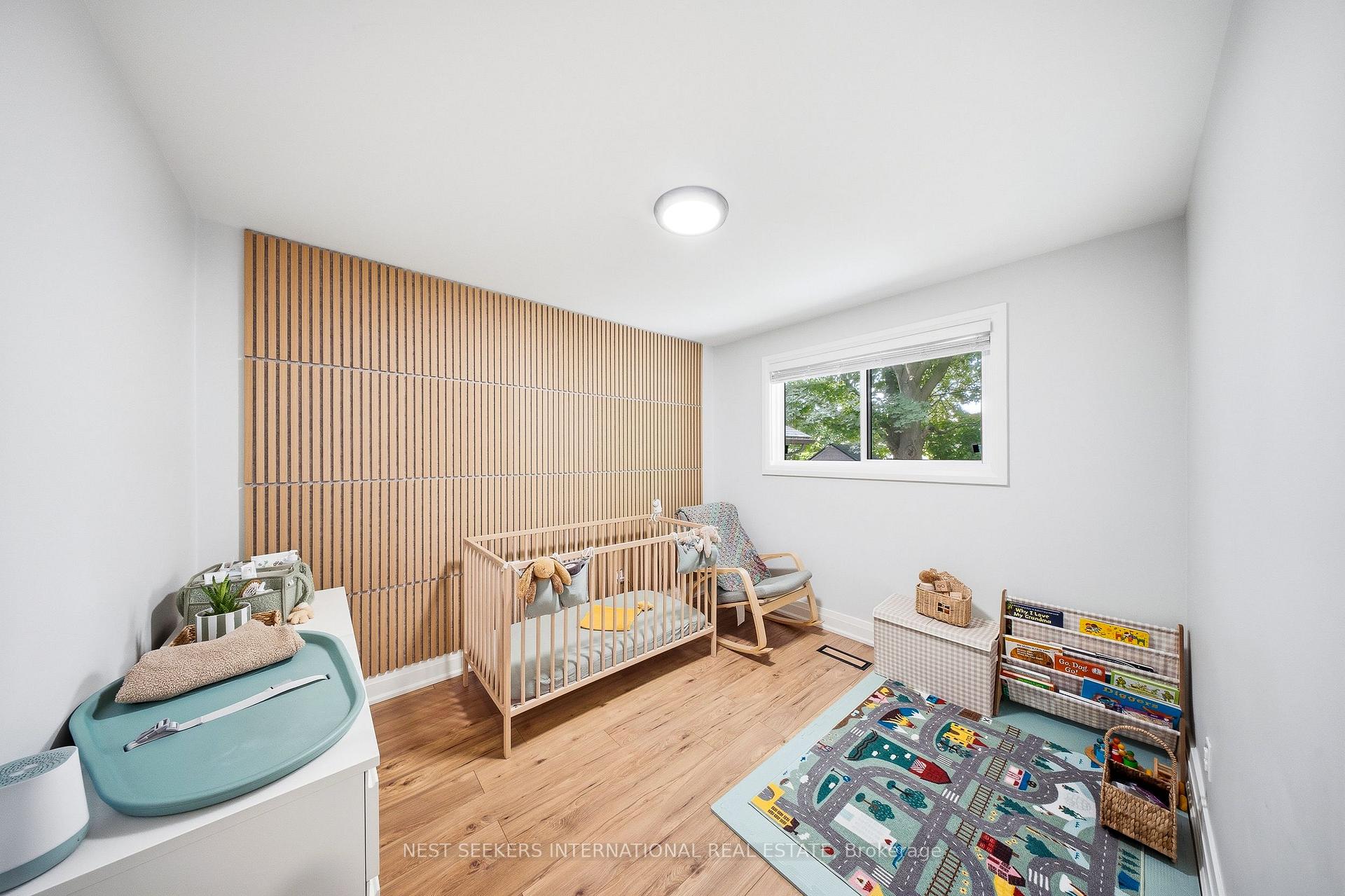 Photo 13 of 67 Foreht Crescent, Aurora, Aurora Heights — HOMEH