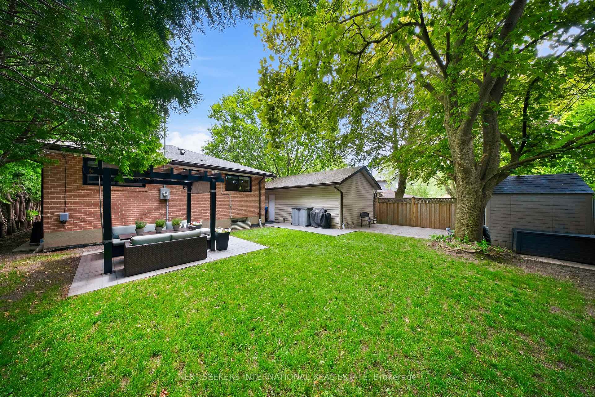 Photo 22 of 67 Foreht Crescent, Aurora, Aurora Heights — HOMEH