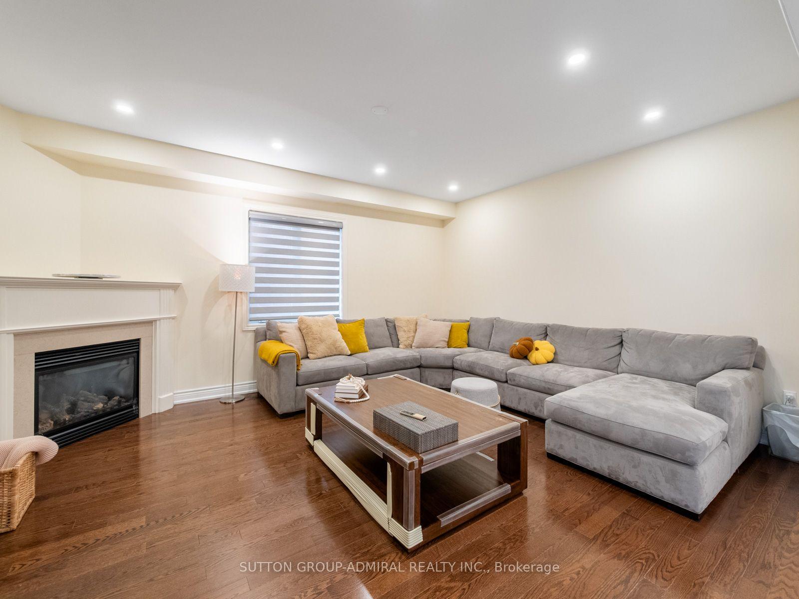 Photo 12 of 40 Trudeau Drive, Vaughan, Vellore Village — HOMEH