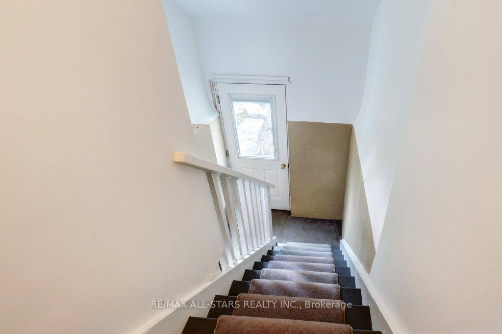 Photo 17 of 41 Mill Street, Uxbridge — HOMEH