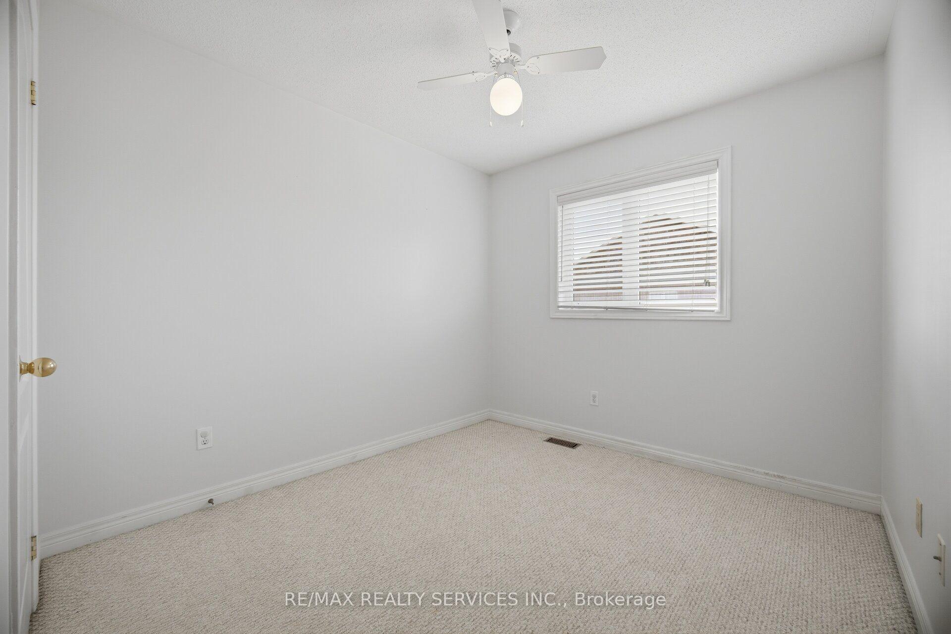 Photo 33 of 5 Westhampton Way, Hamilton, Winona Park — HOMEH
