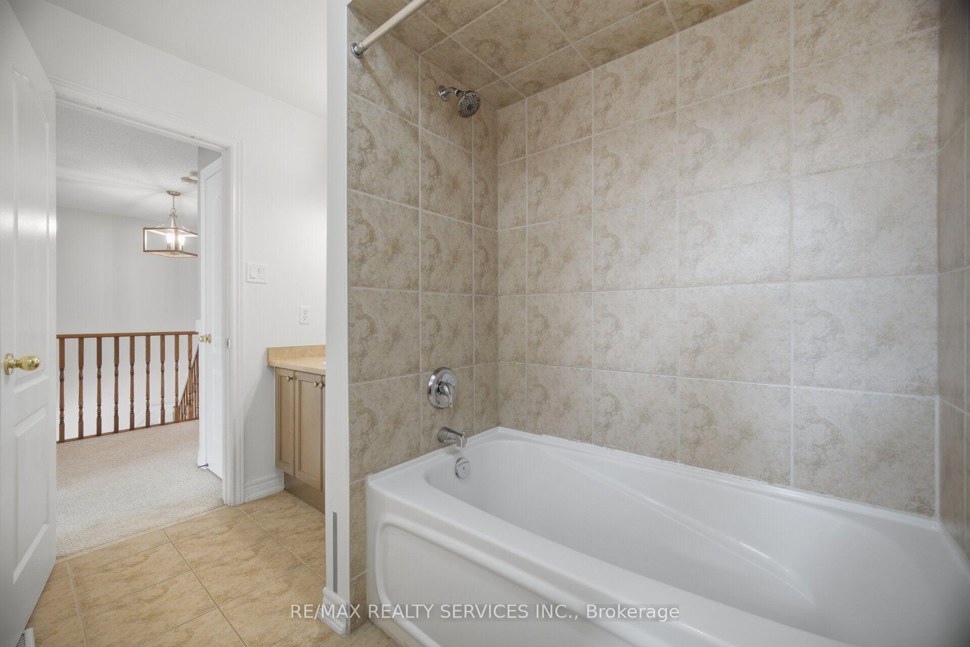 Photo 37 of 5 Westhampton Way, Hamilton, Winona Park — HOMEH