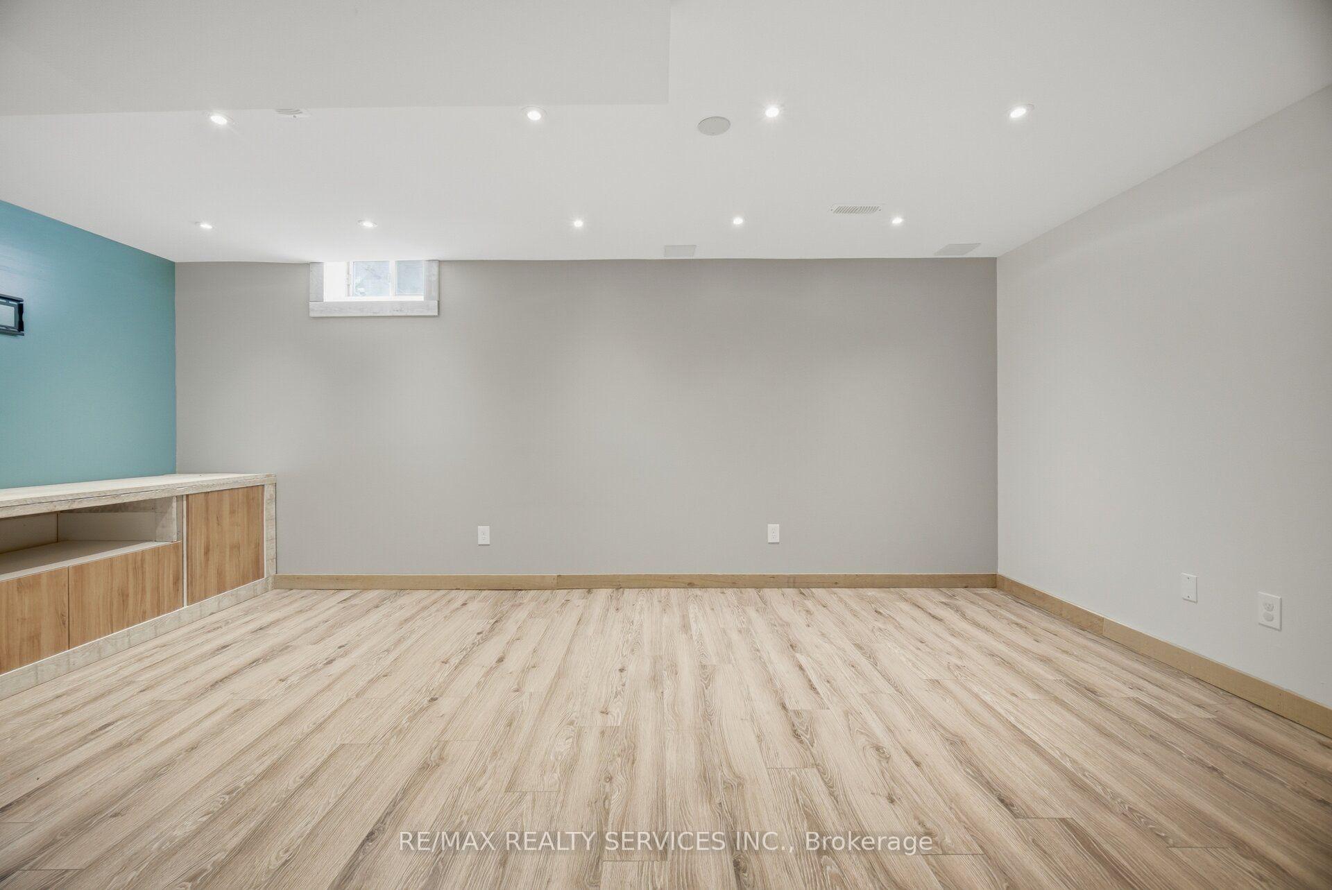 Photo 40 of 5 Westhampton Way, Hamilton, Winona Park — HOMEH