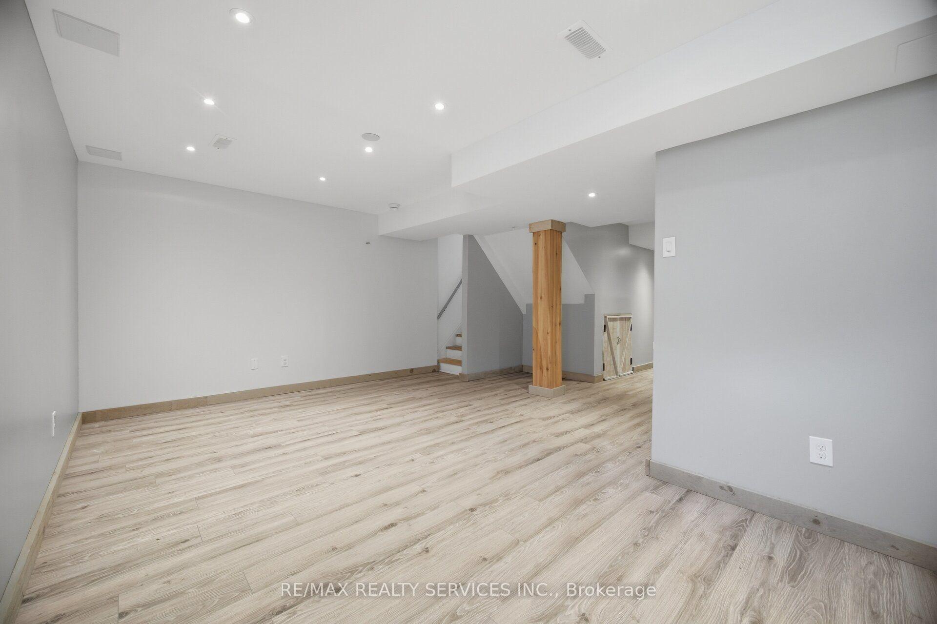 Photo 41 of 5 Westhampton Way, Hamilton, Winona Park — HOMEH