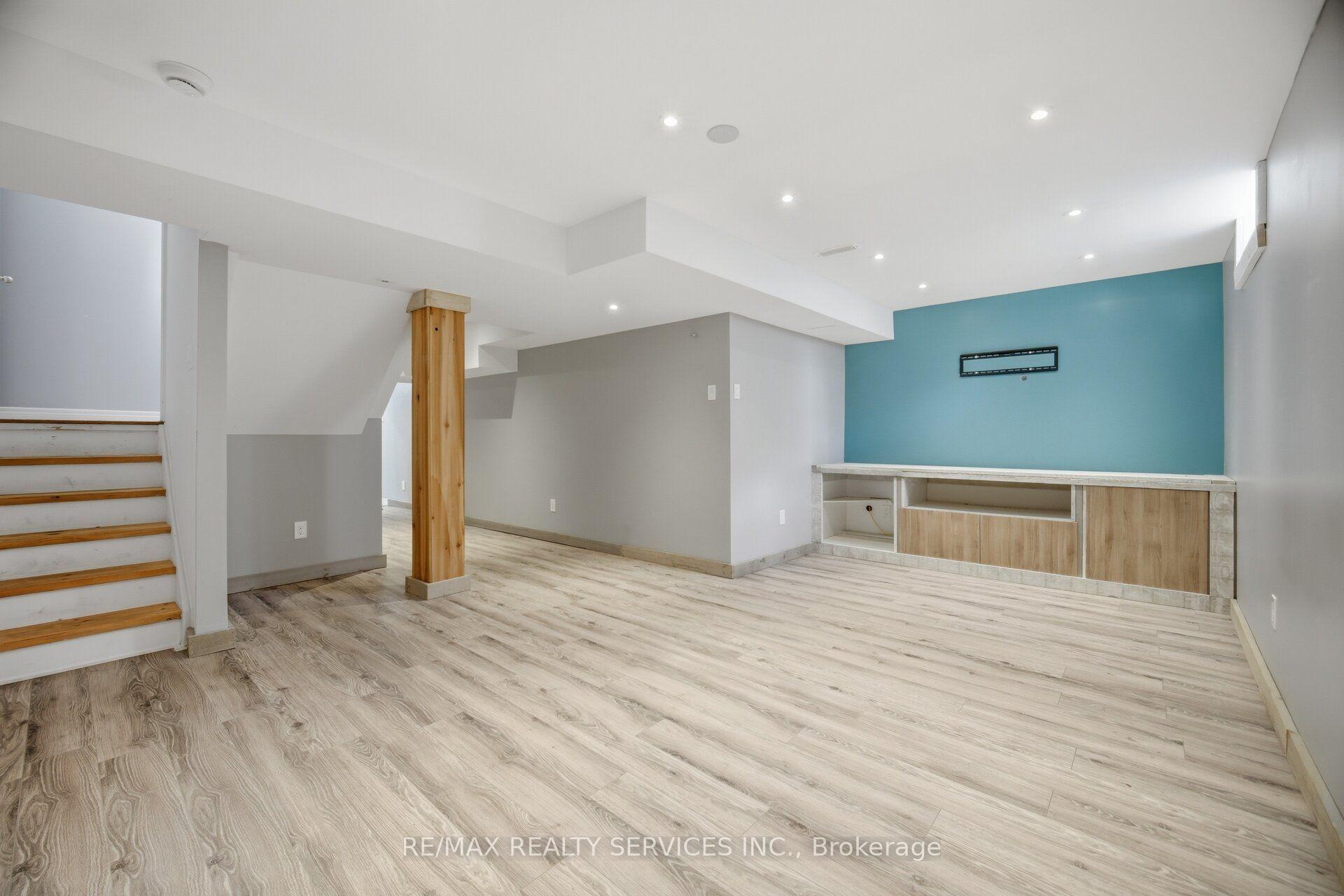 Photo 44 of 5 Westhampton Way, Hamilton, Winona Park — HOMEH