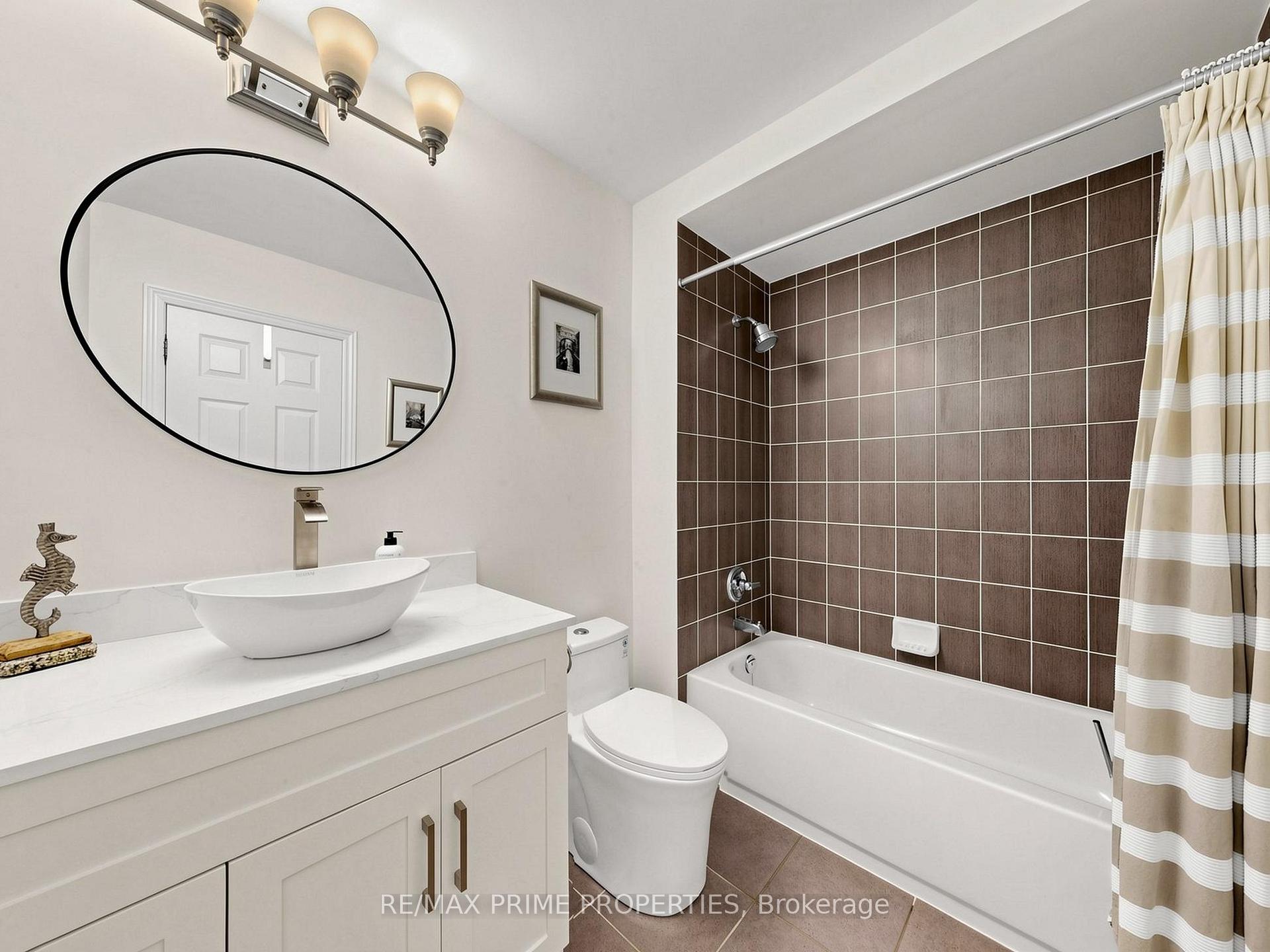 Photo 39 of 58 Autumn Glow Drive, Markham, Cornell — HOMEH