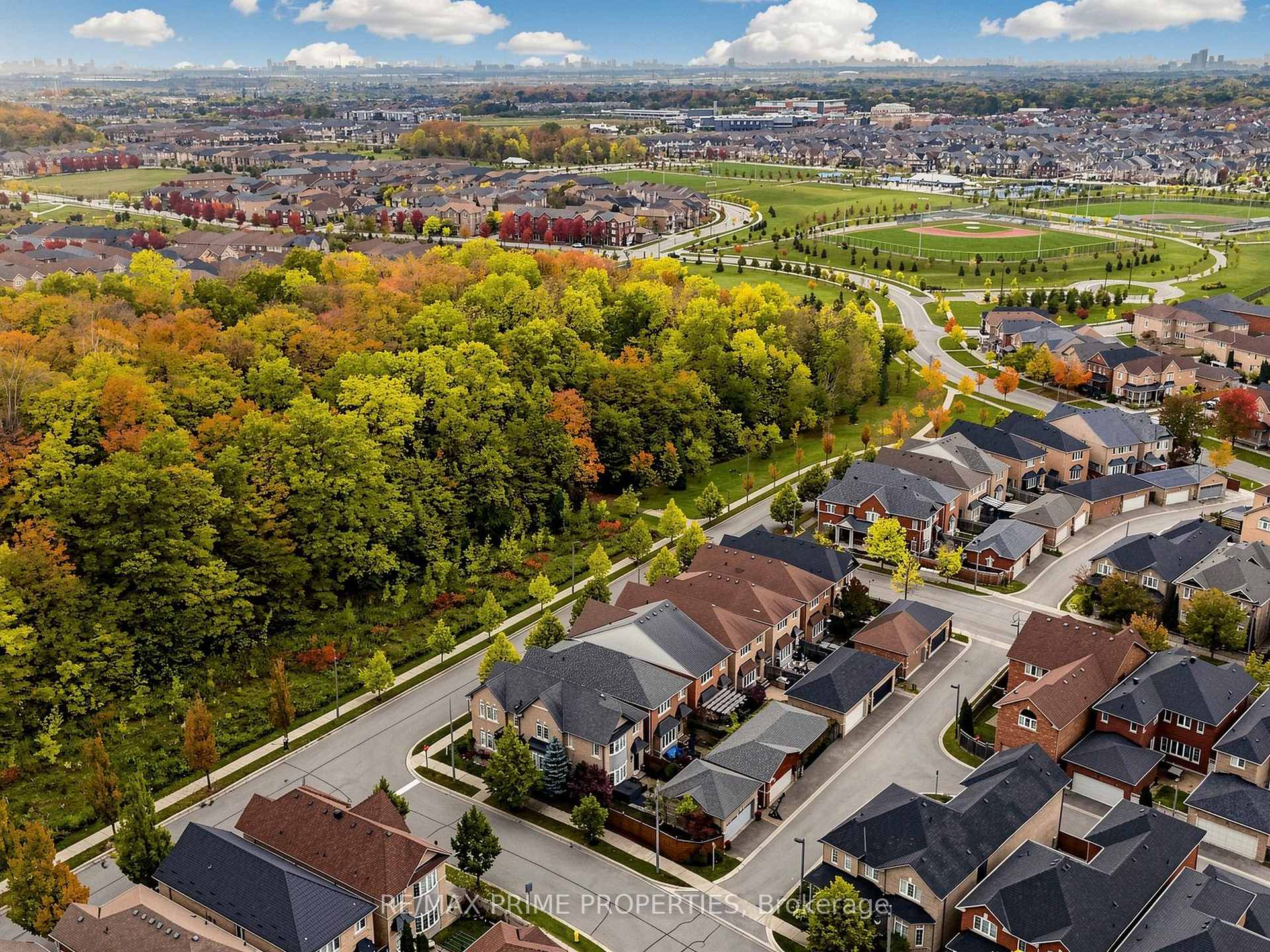 Photo 51 of 58 Autumn Glow Drive, Markham, Cornell — HOMEH