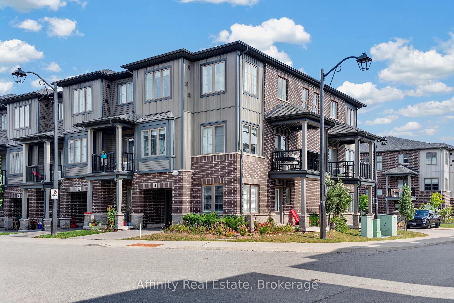 Photo 2 of Unit #49, 124 Compass Trail, Cambridge, Preston Heights — HOMEH