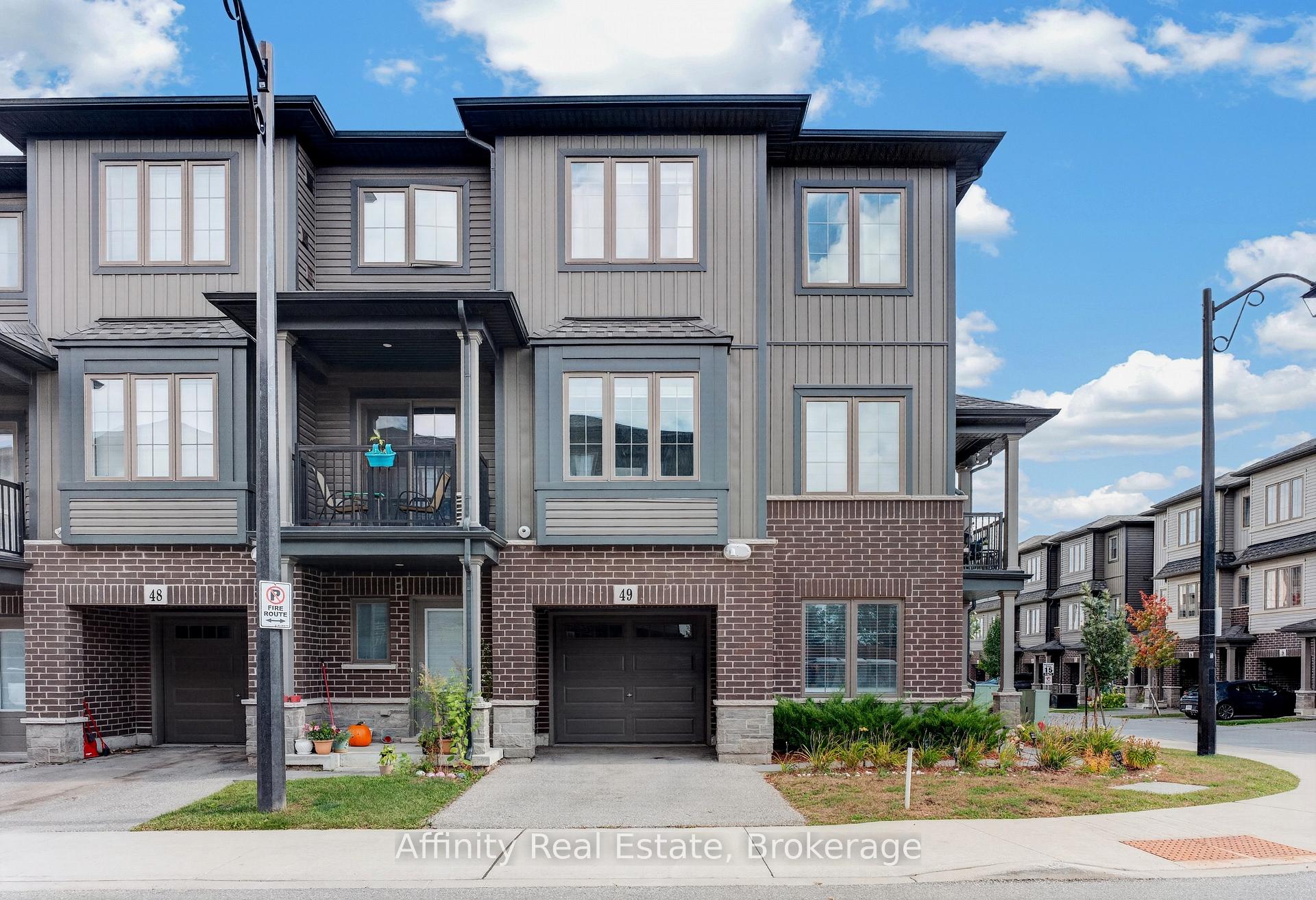 Photo 3 of Unit #49, 124 Compass Trail, Cambridge, Preston Heights — HOMEH