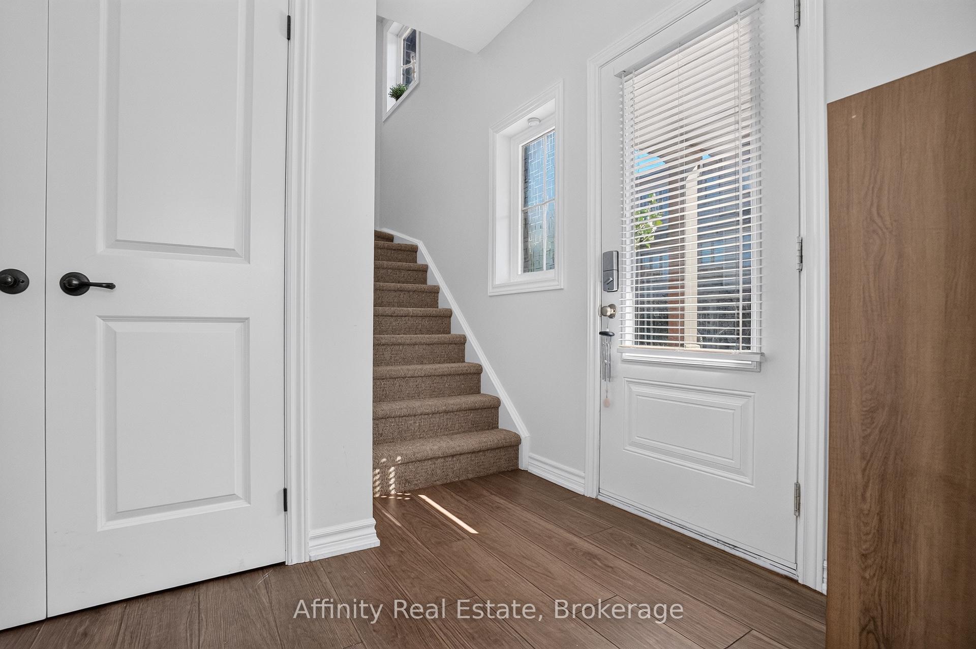 Photo 9 of Unit #49, 124 Compass Trail, Cambridge, Preston Heights — HOMEH