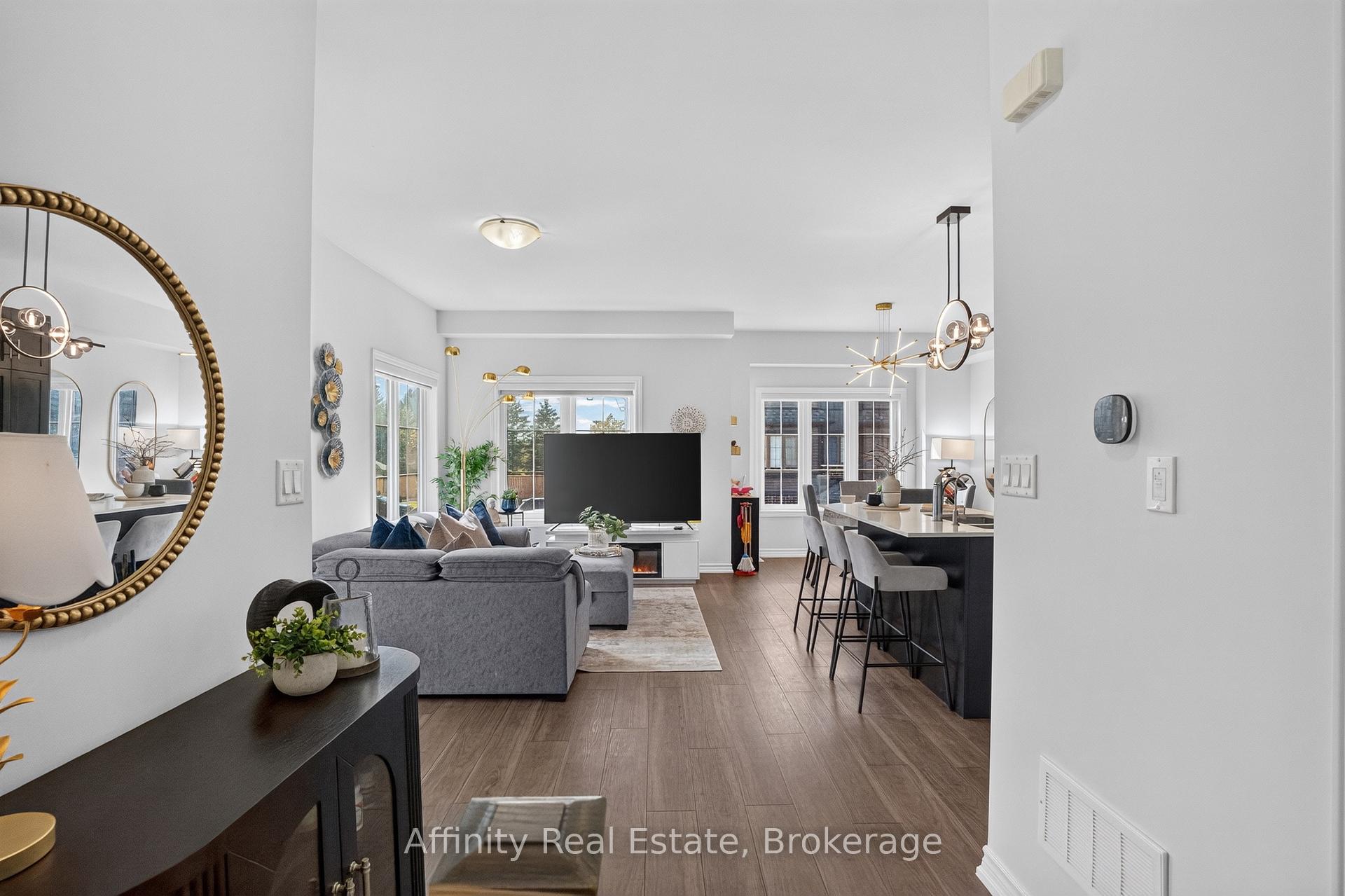 Photo 11 of Unit #49, 124 Compass Trail, Cambridge, Preston Heights — HOMEH