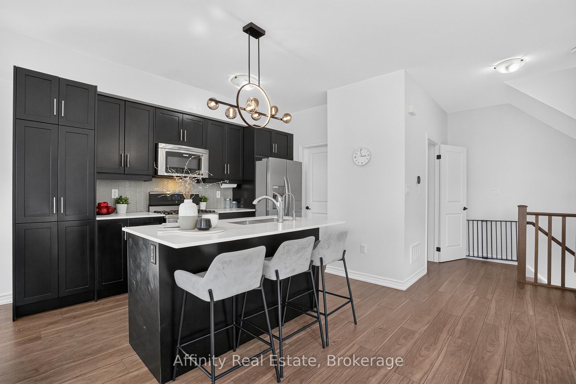 Photo 18 of Unit #49, 124 Compass Trail, Cambridge, Preston Heights — HOMEH