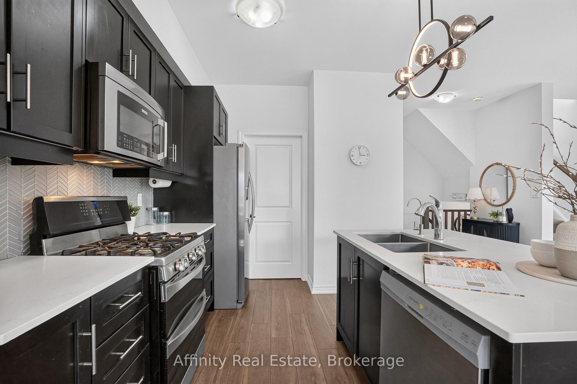 Photo 19 of Unit #49, 124 Compass Trail, Cambridge, Preston Heights — HOMEH