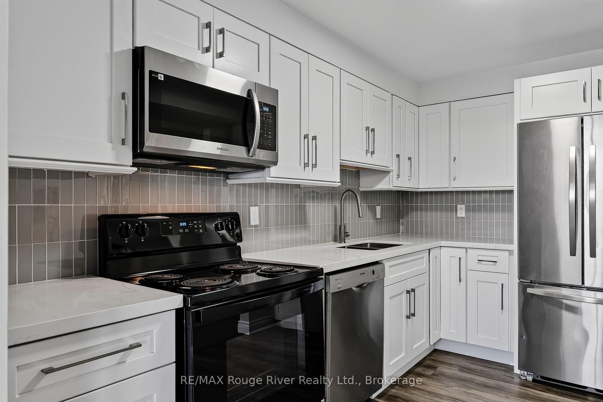 Photo 6 of Unit 402, 1 Queen Street, Cobourg — HOMEH