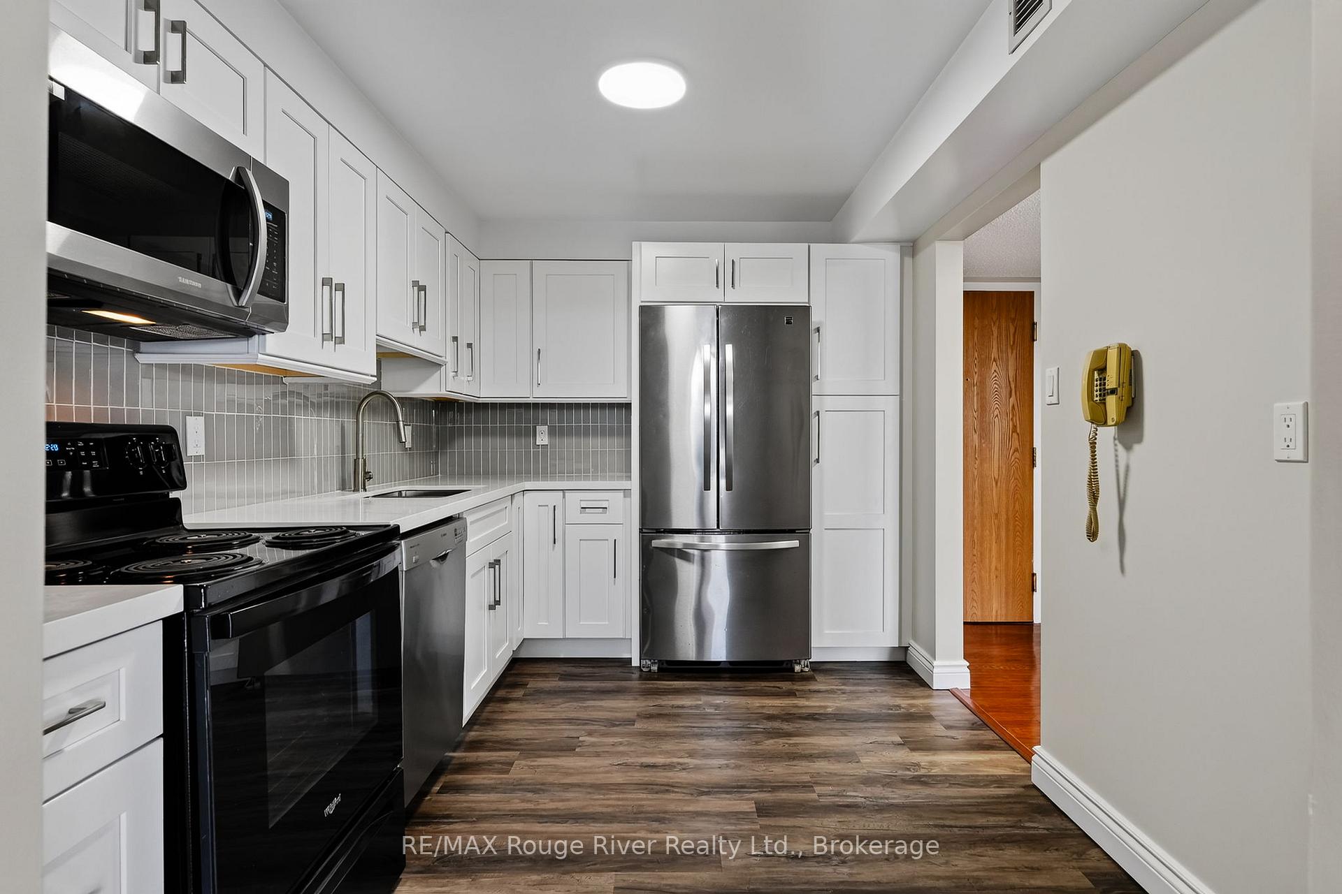 Photo 7 of Unit 402, 1 Queen Street, Cobourg — HOMEH