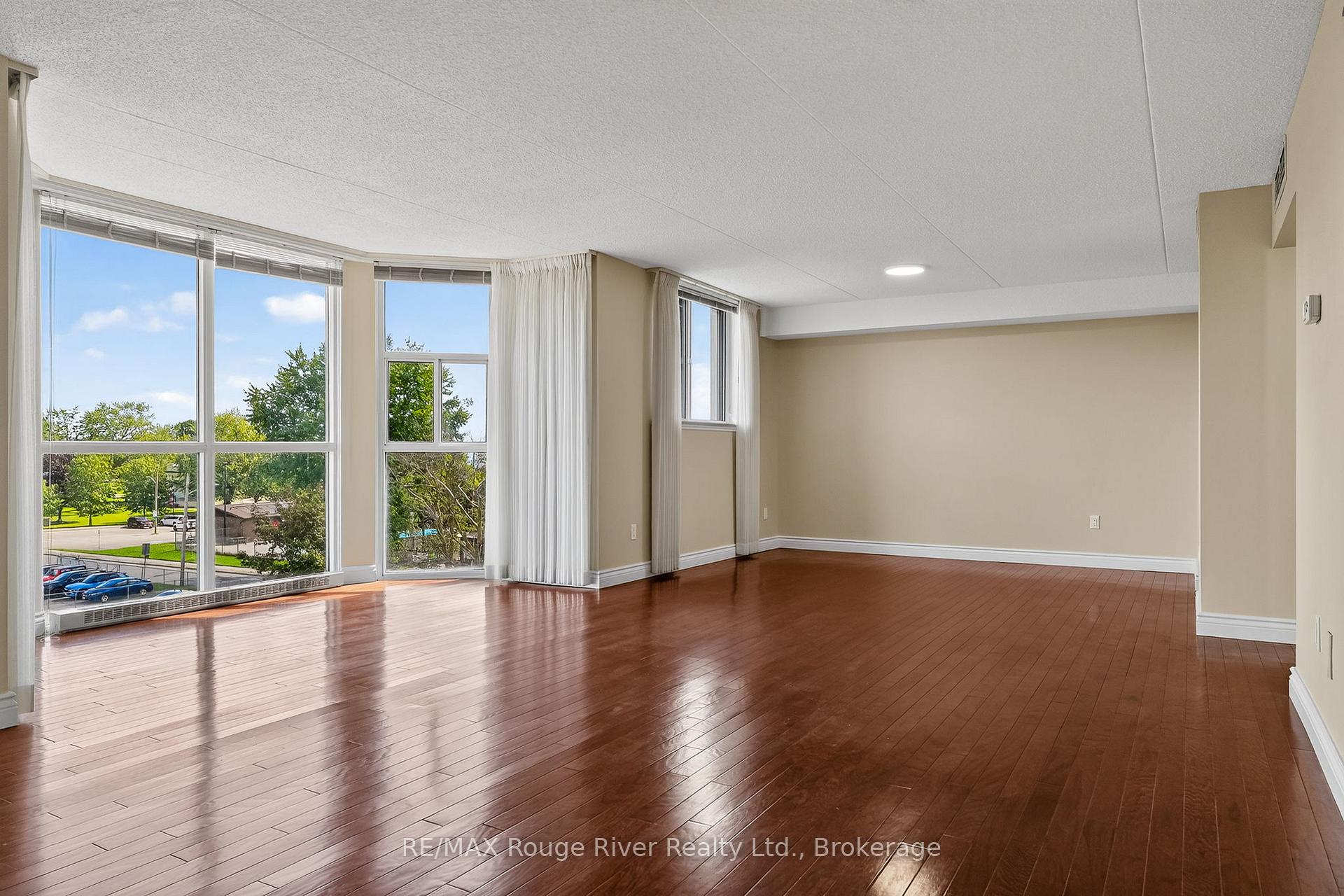 Photo 13 of Unit 402, 1 Queen Street, Cobourg — HOMEH