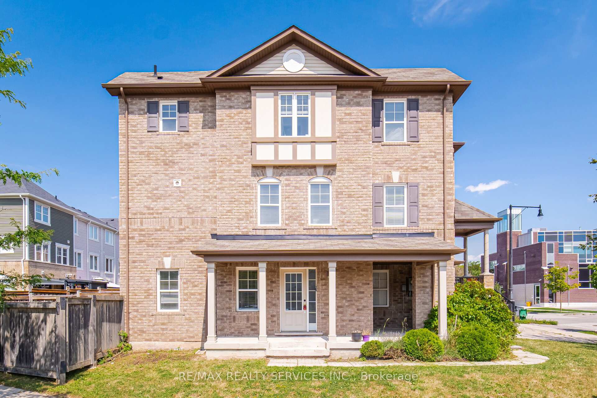 Photo 4 of 6 Viewforth Road, Brampton, Northwest Brampton — HOMEH