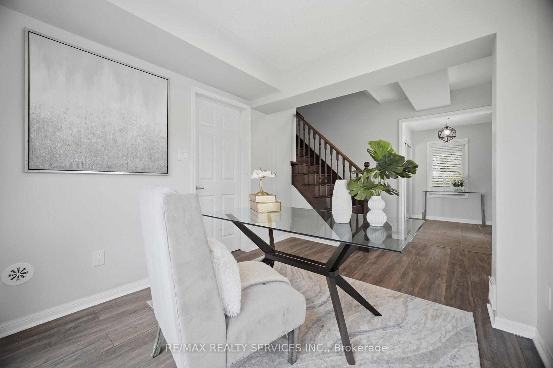 Photo 8 of 6 Viewforth Road, Brampton, Northwest Brampton — HOMEH