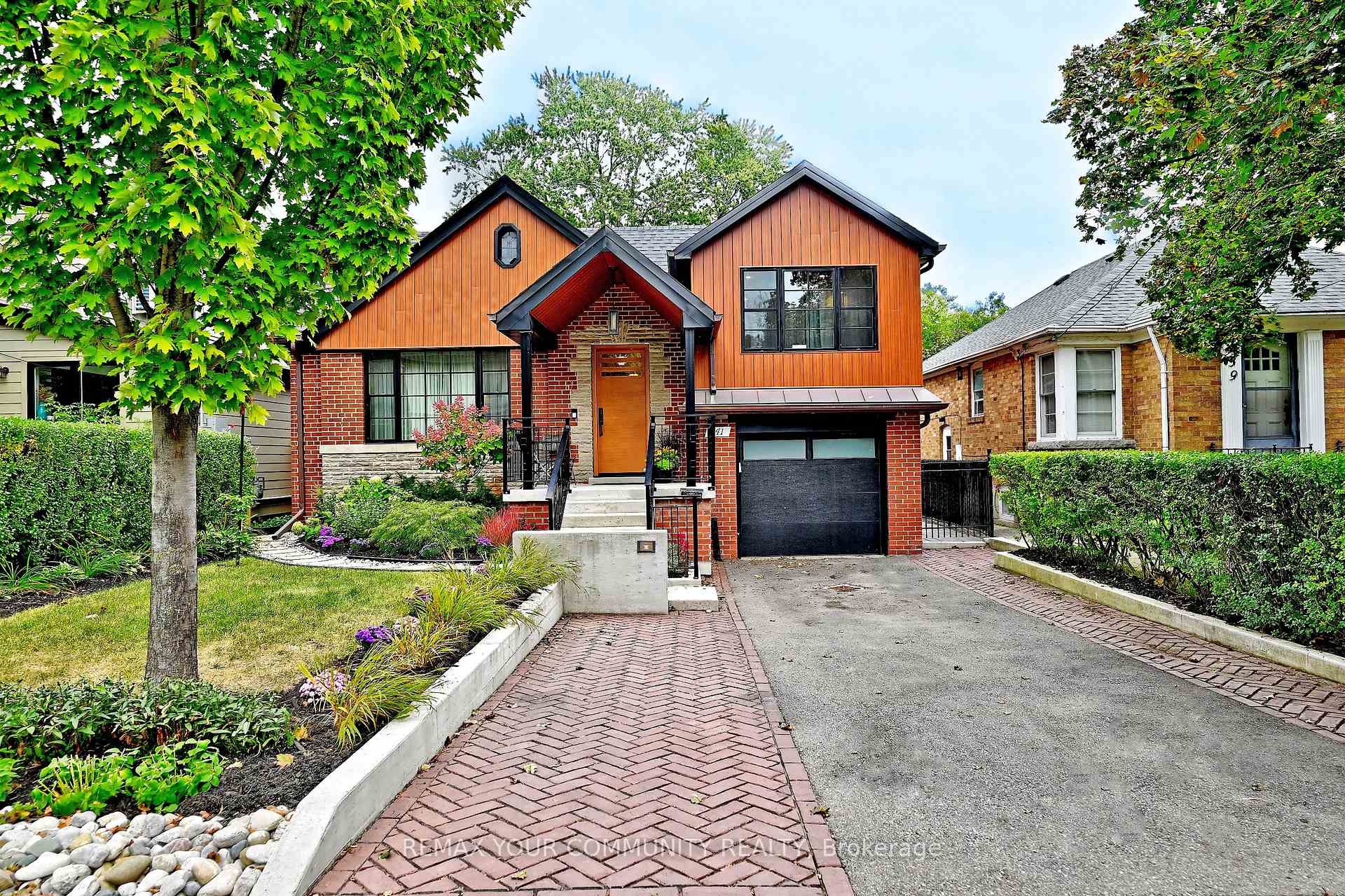 Photo of 141 Prince Edward Drive S
