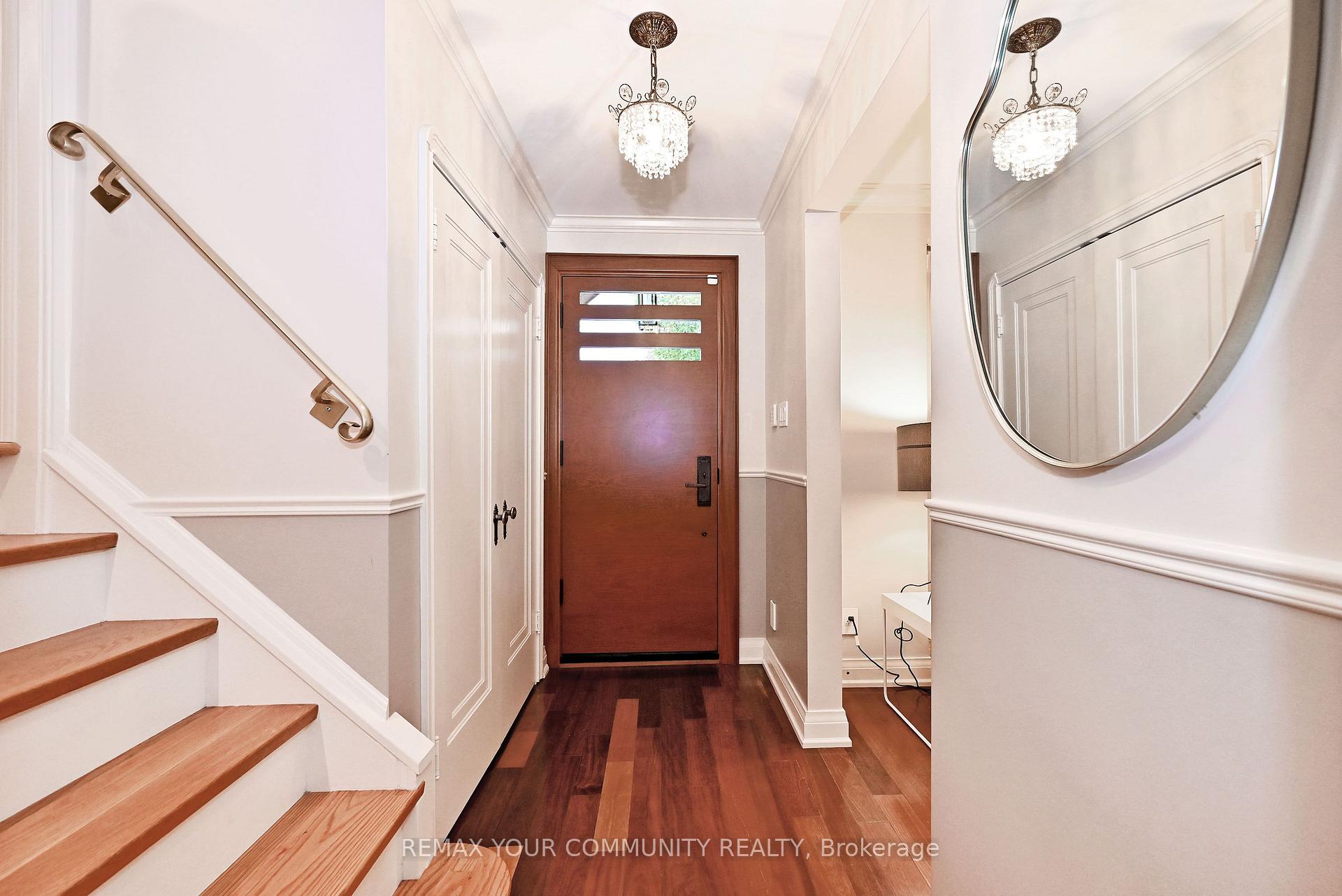 Photo 12 of 141 Prince Edward Drive S, Etobicoke, Stonegate-Queensway — HOMEH
