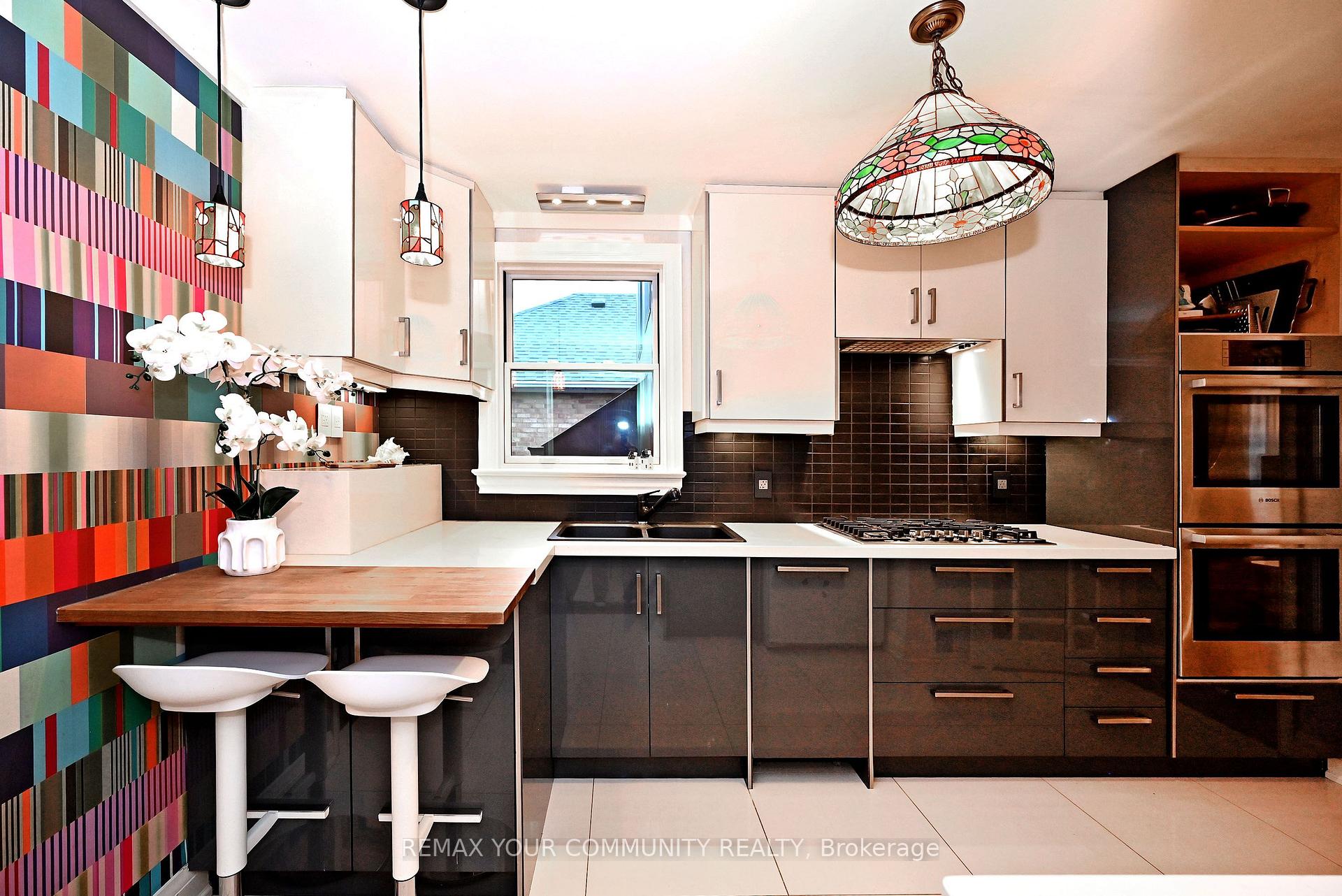 Photo 20 of 141 Prince Edward Drive S, Etobicoke, Stonegate-Queensway — HOMEH
