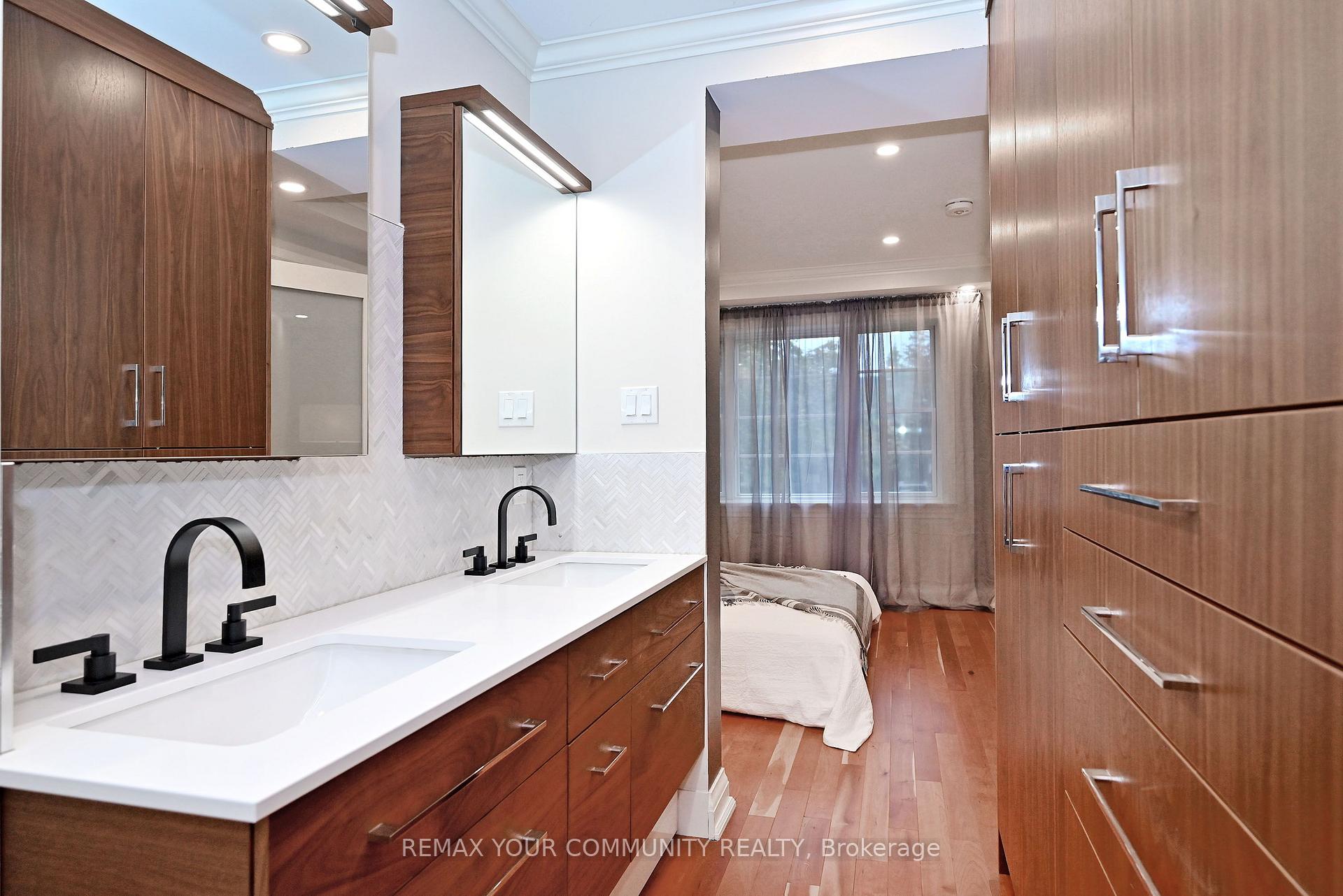 Photo 26 of 141 Prince Edward Drive S, Etobicoke, Stonegate-Queensway — HOMEH