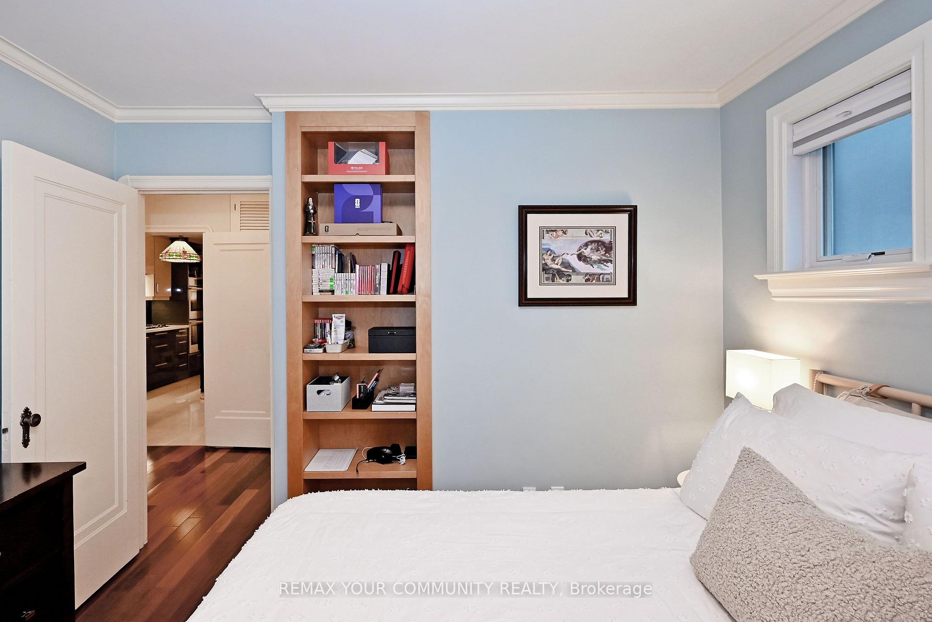 Photo 32 of 141 Prince Edward Drive S, Etobicoke, Stonegate-Queensway — HOMEH