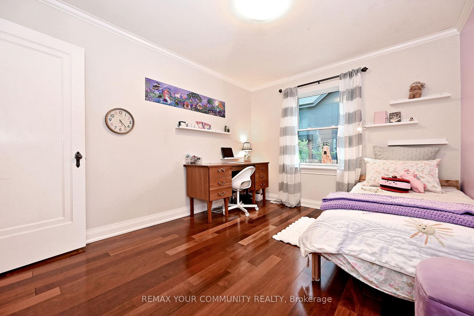 Photo 33 of 141 Prince Edward Drive S, Etobicoke, Stonegate-Queensway — HOMEH