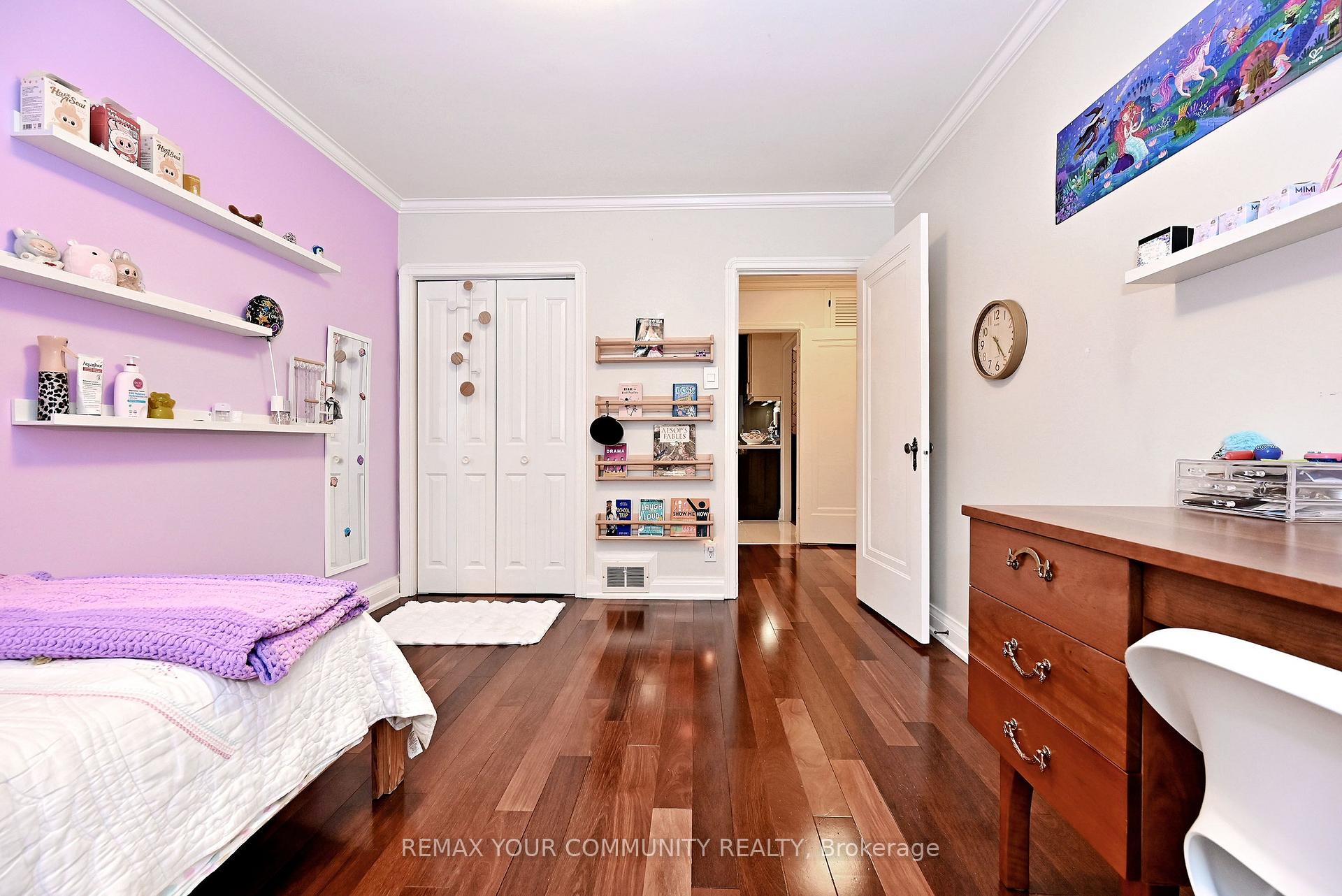 Photo 34 of 141 Prince Edward Drive S, Etobicoke, Stonegate-Queensway — HOMEH