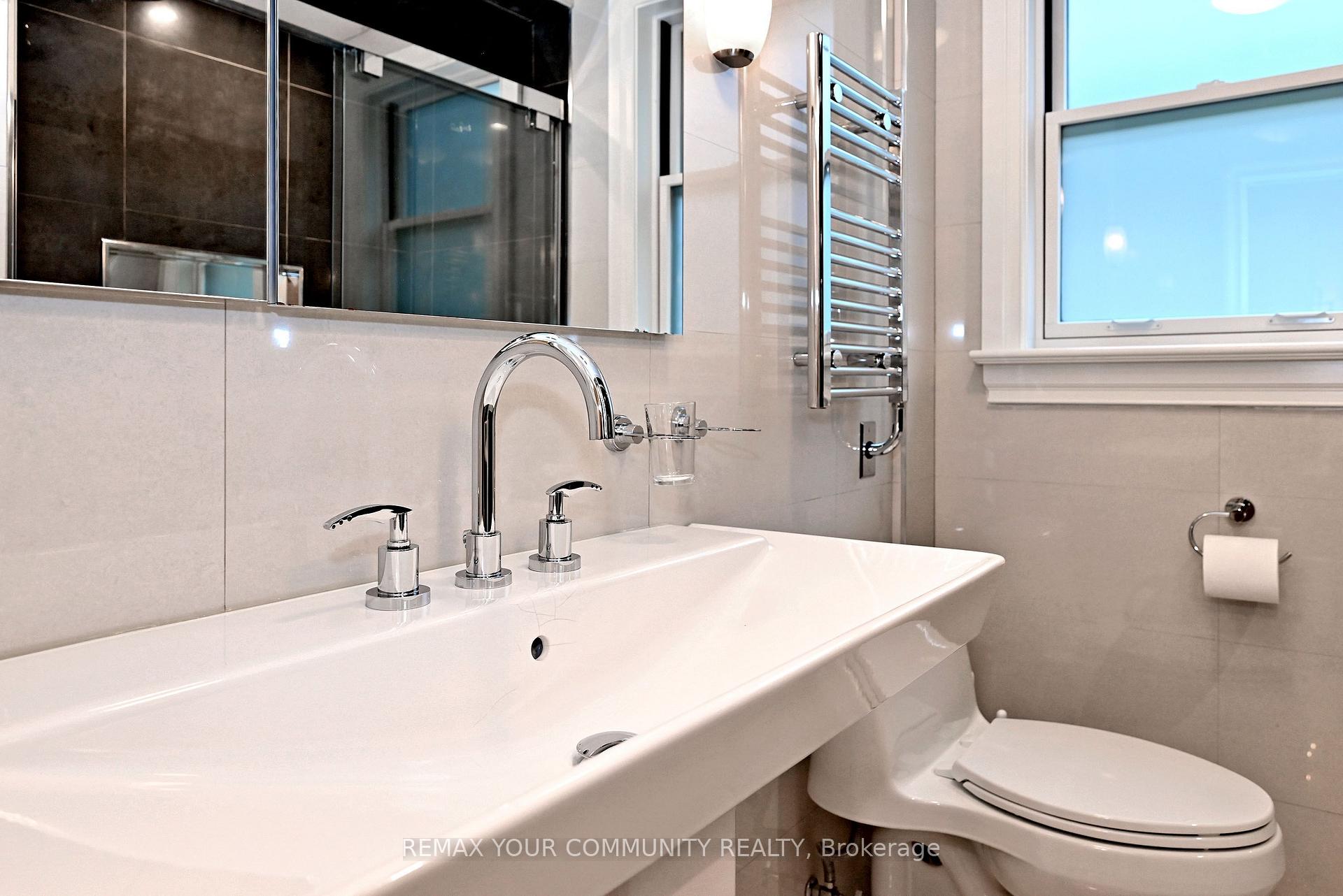 Photo 37 of 141 Prince Edward Drive S, Etobicoke, Stonegate-Queensway — HOMEH