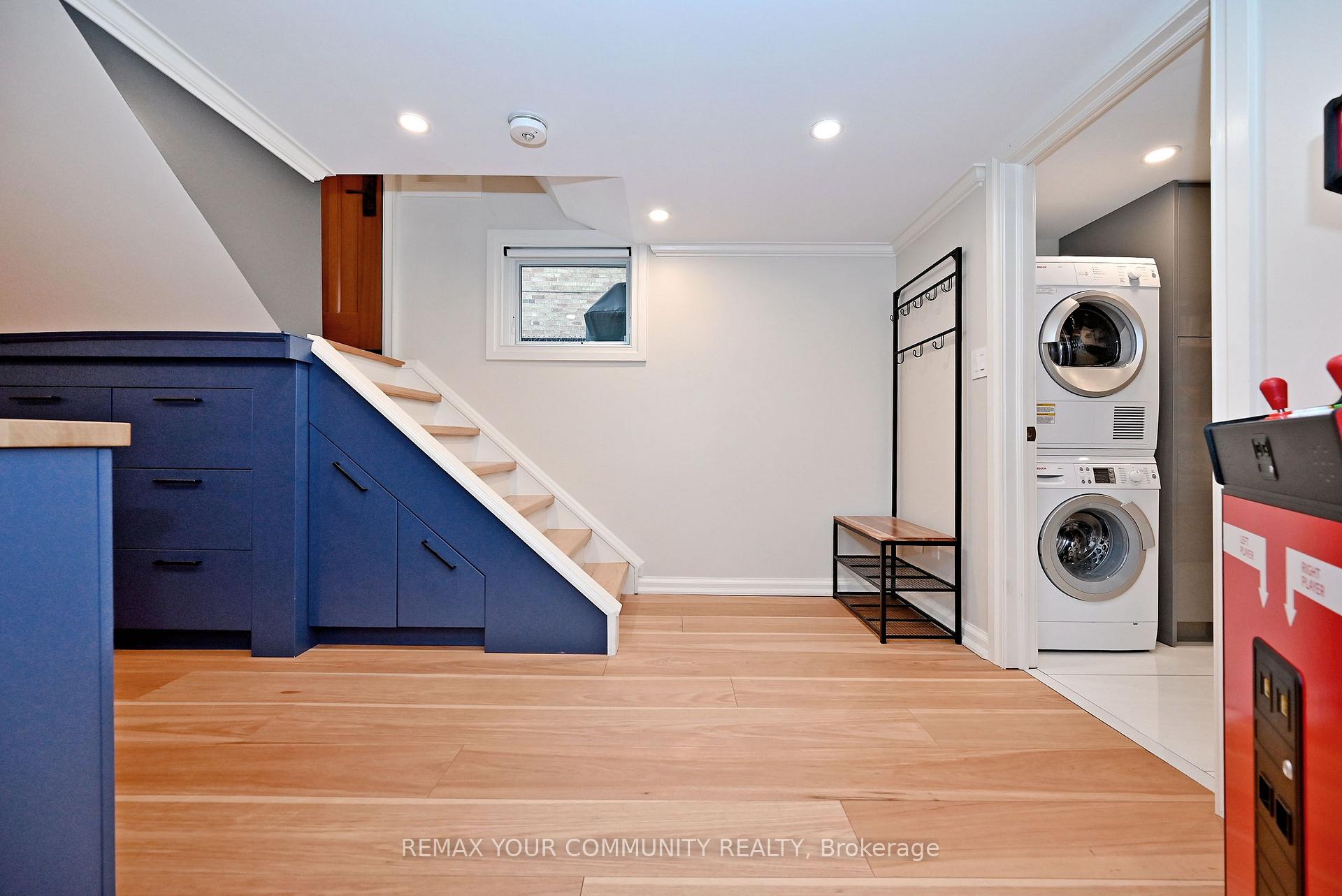 Photo 42 of 141 Prince Edward Drive S, Etobicoke, Stonegate-Queensway — HOMEH