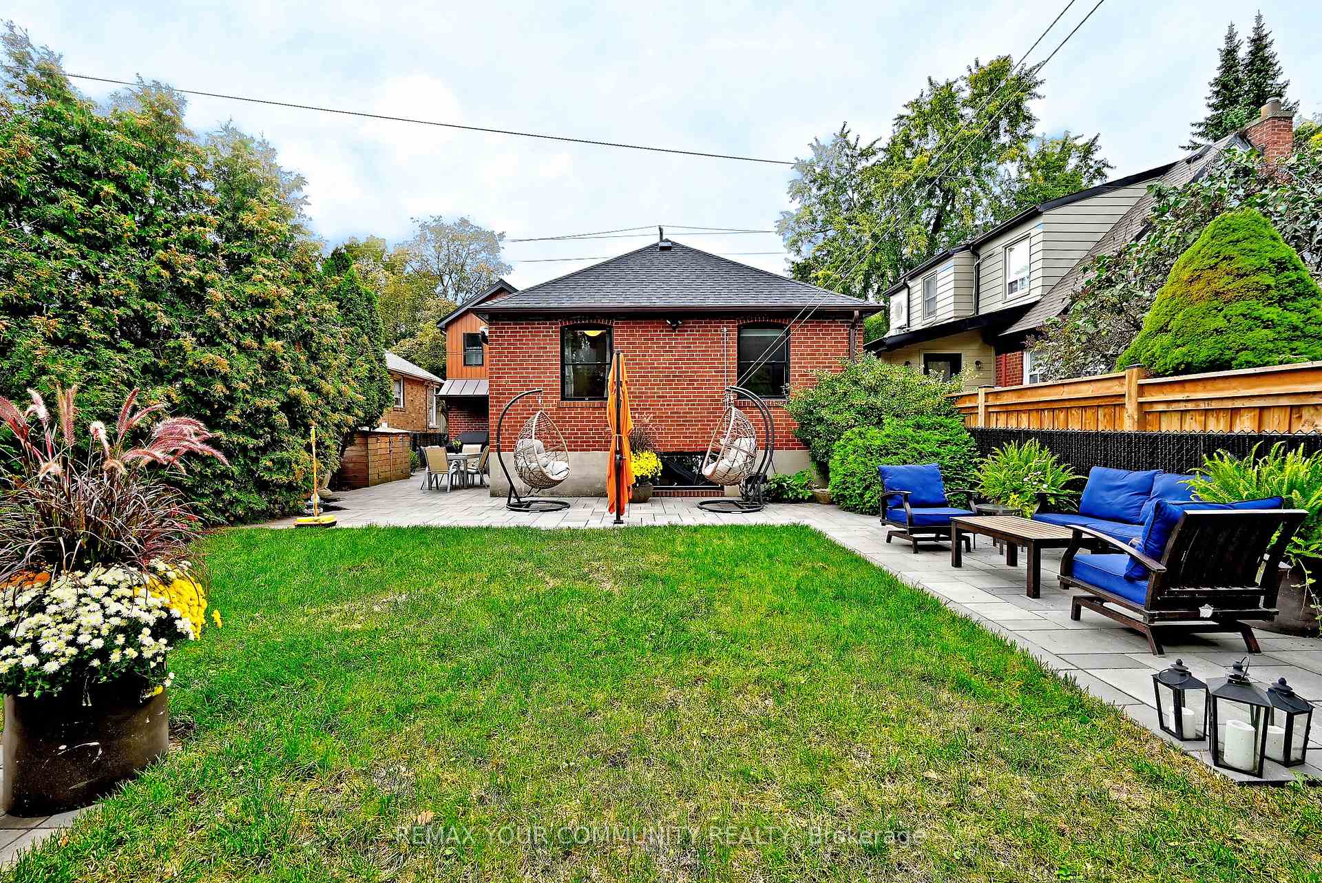 Photo 49 of 141 Prince Edward Drive S, Etobicoke, Stonegate-Queensway — HOMEH