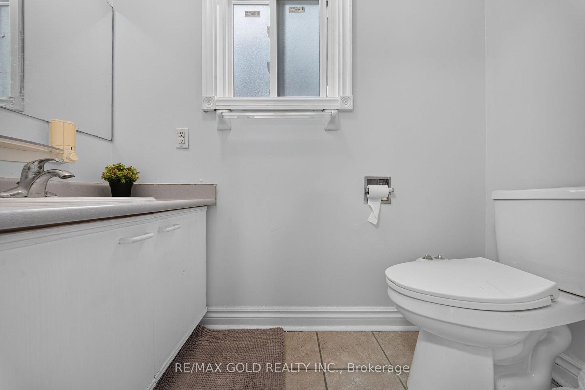 Photo 11 of 152 Bighorn Crescent, Brampton, Sandringham-Wellington — HOMEH