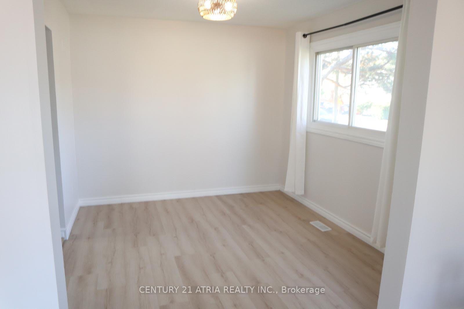 Photo 3 of Unit 47, 2700 Barton Street E, Hamilton, Riverdale — HOMEH