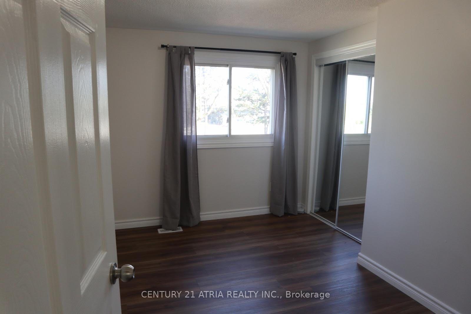 Photo 5 of Unit 47, 2700 Barton Street E, Hamilton, Riverdale — HOMEH