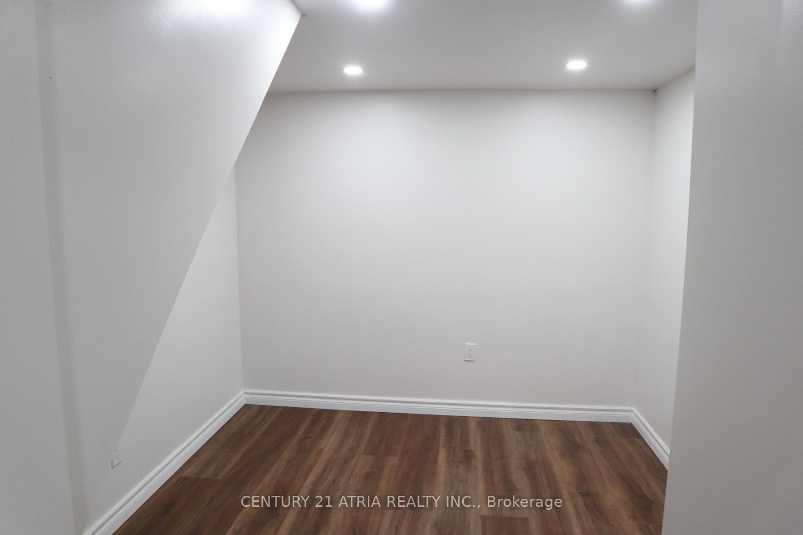 Photo 8 of Unit 47, 2700 Barton Street E, Hamilton, Riverdale — HOMEH