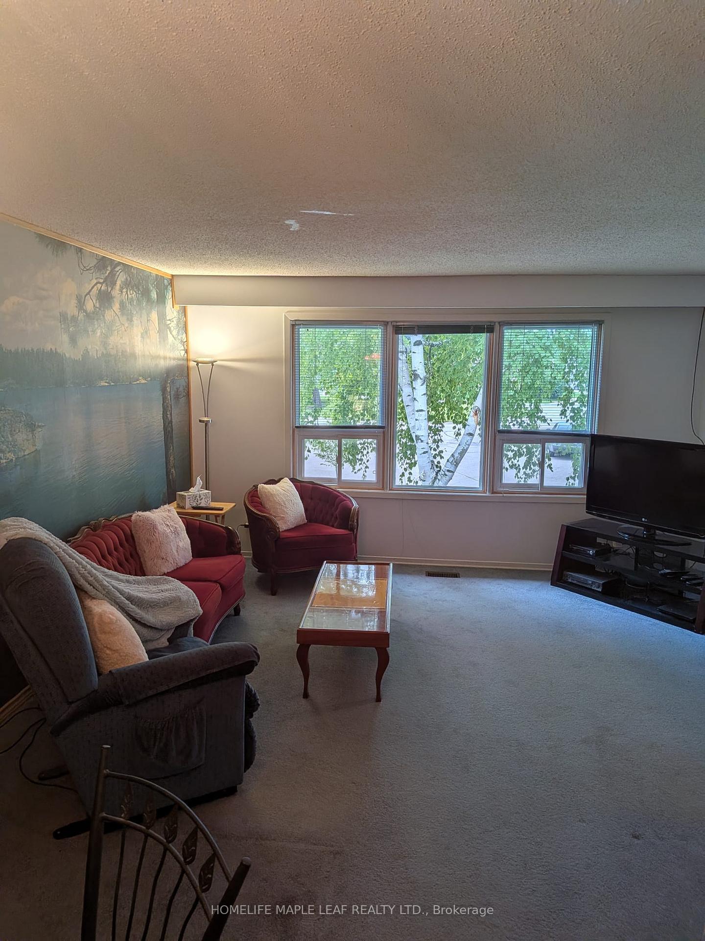 Photo 4 of 67 Rand Street, Hamilton, Stoney Creek Mountain — HOMEH