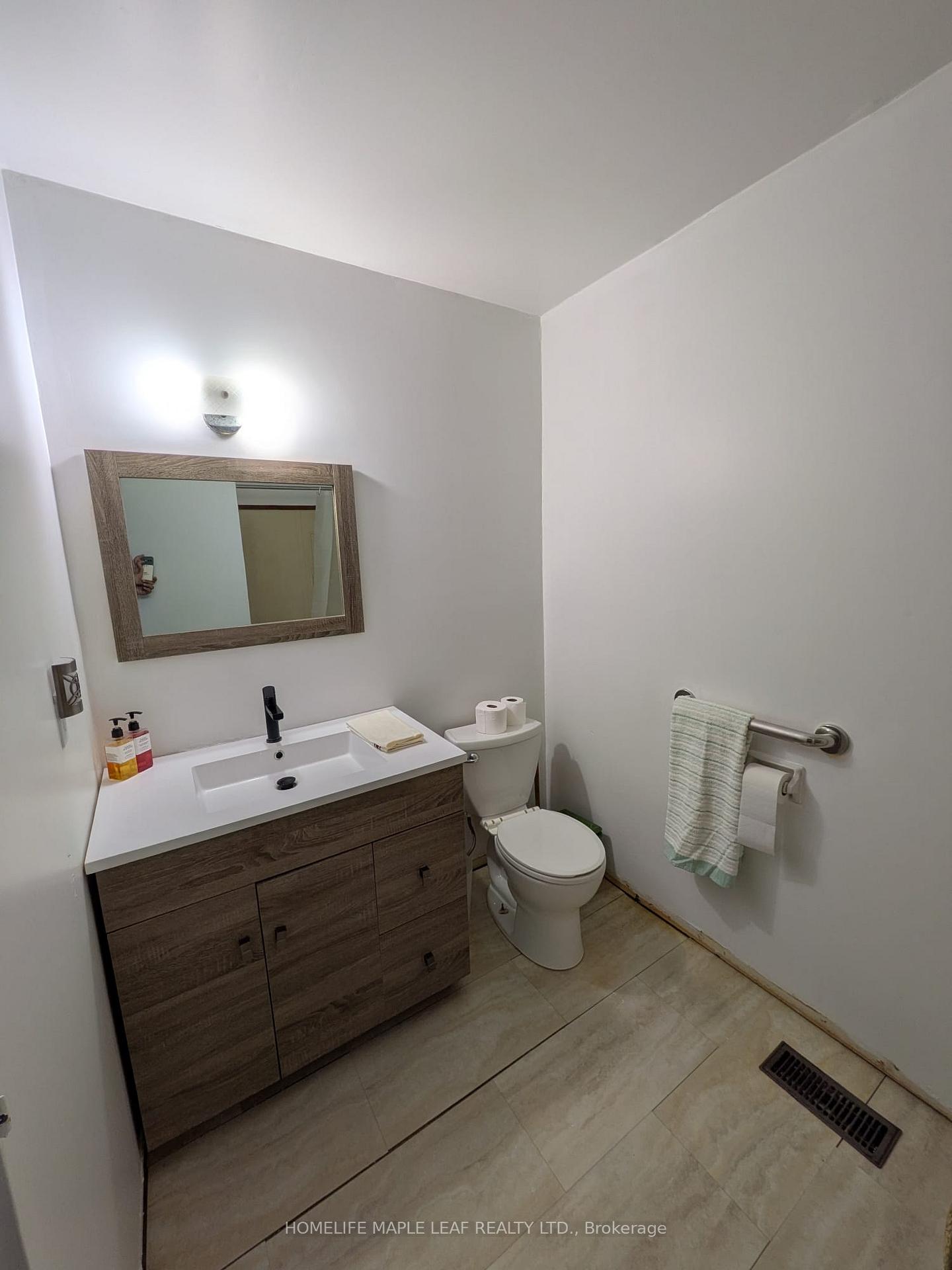 Photo 8 of 67 Rand Street, Hamilton, Stoney Creek Mountain — HOMEH