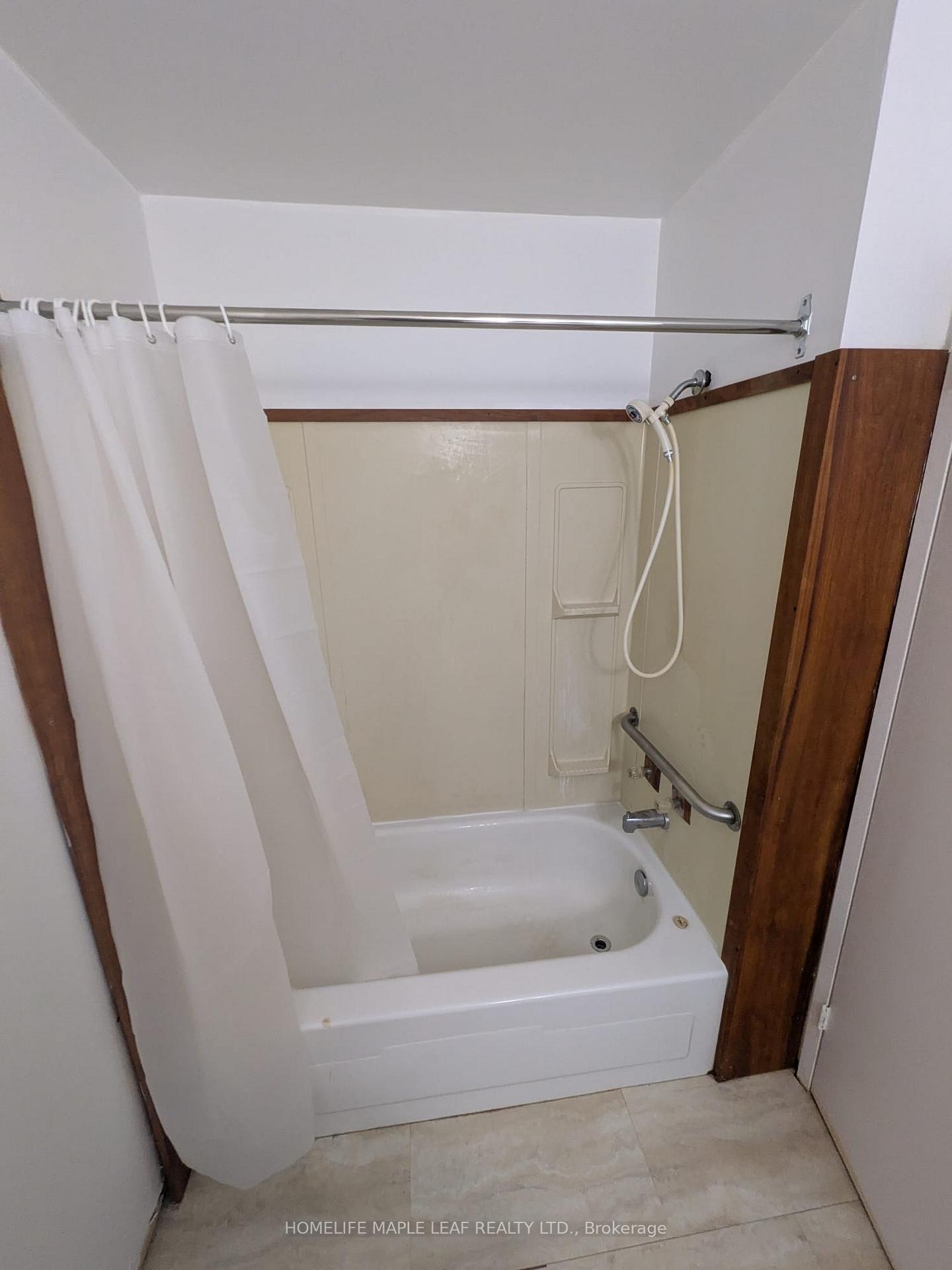Photo 17 of 67 Rand Street, Hamilton, Stoney Creek Mountain — HOMEH