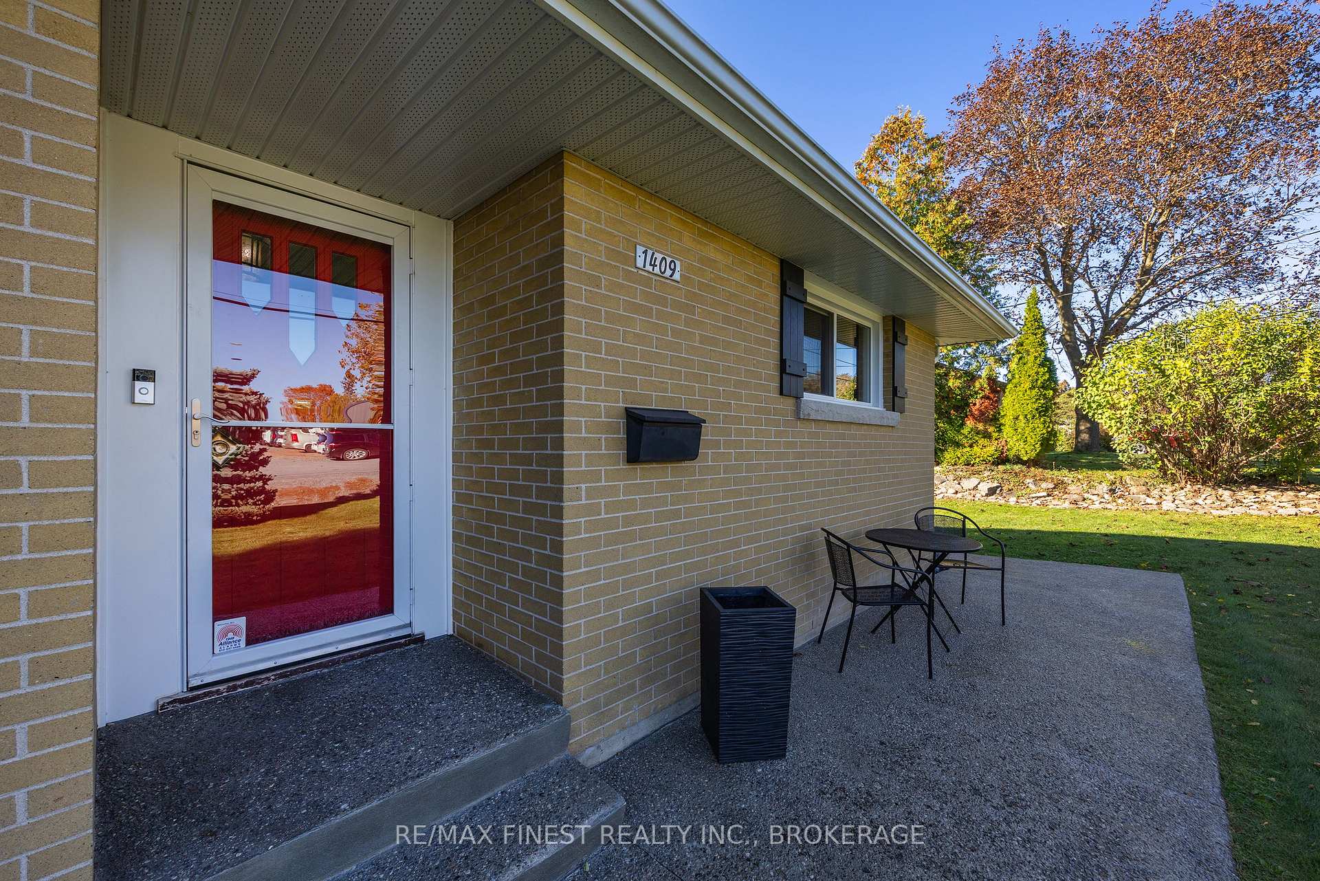 Photo 5 of 1409 Sproule Street, Kingston, City Northwest — HOMEH