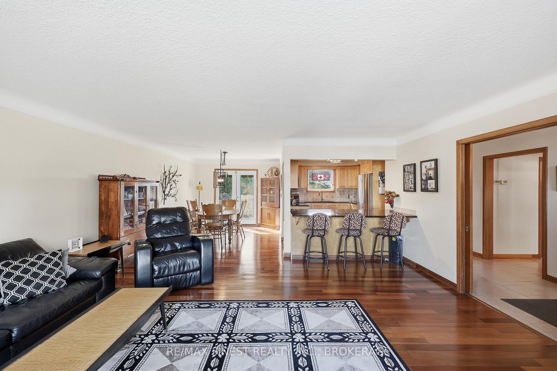 Photo 11 of 1409 Sproule Street, Kingston, City Northwest — HOMEH