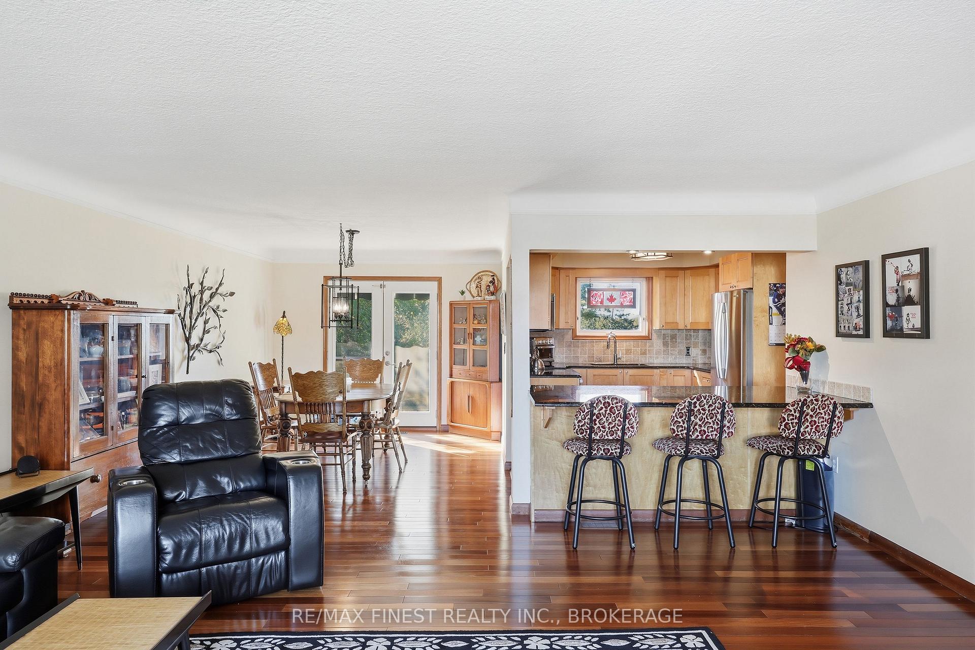 Photo 12 of 1409 Sproule Street, Kingston, City Northwest — HOMEH