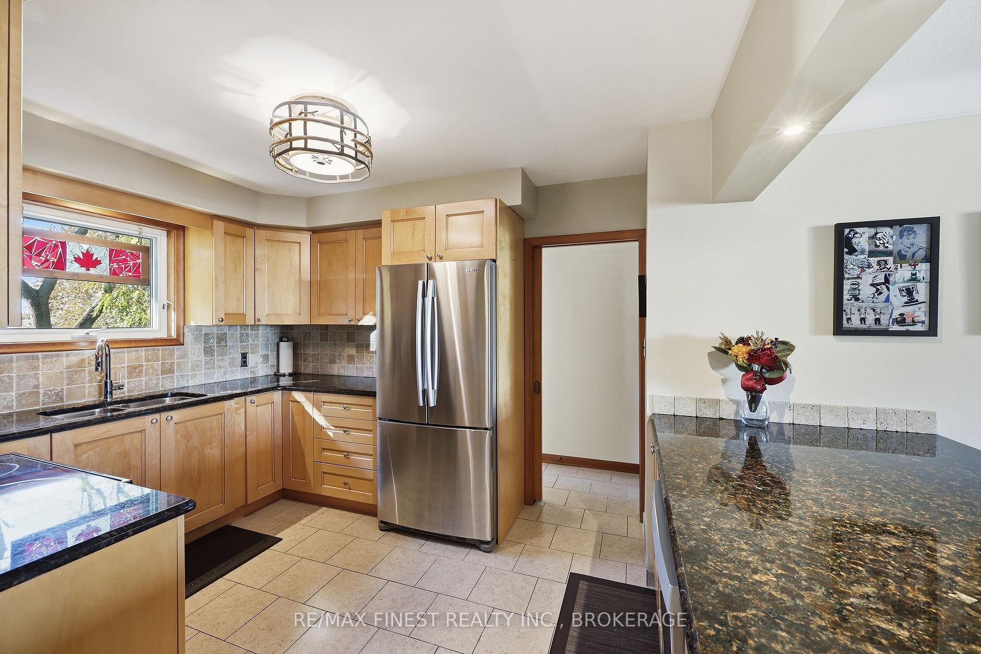 Photo 16 of 1409 Sproule Street, Kingston, City Northwest — HOMEH